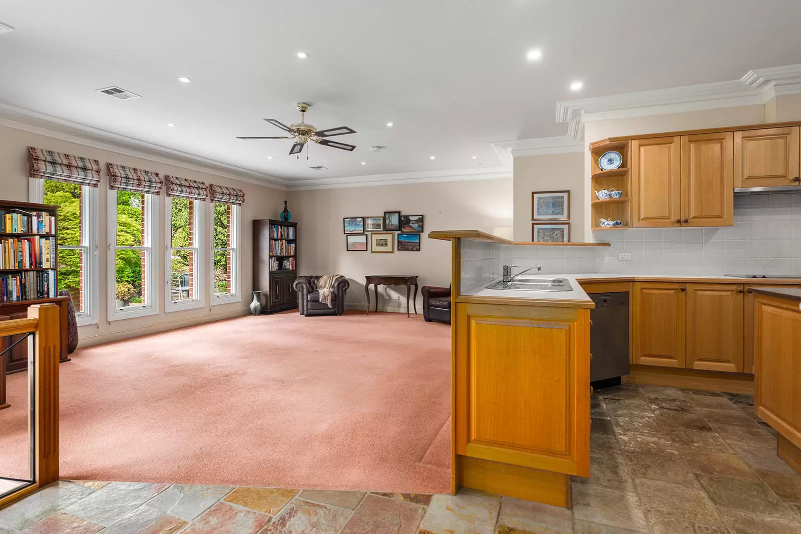5 Carisbrooke Row, Bowral Sold by Sydney Sotheby's International Realty - image 9
