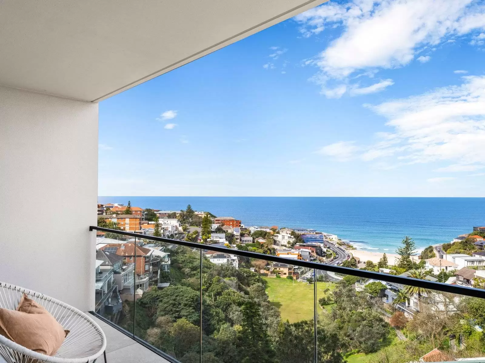 61/20 Illawong Avenue, Tamarama Leased by Sydney Sotheby's International Realty - image 1