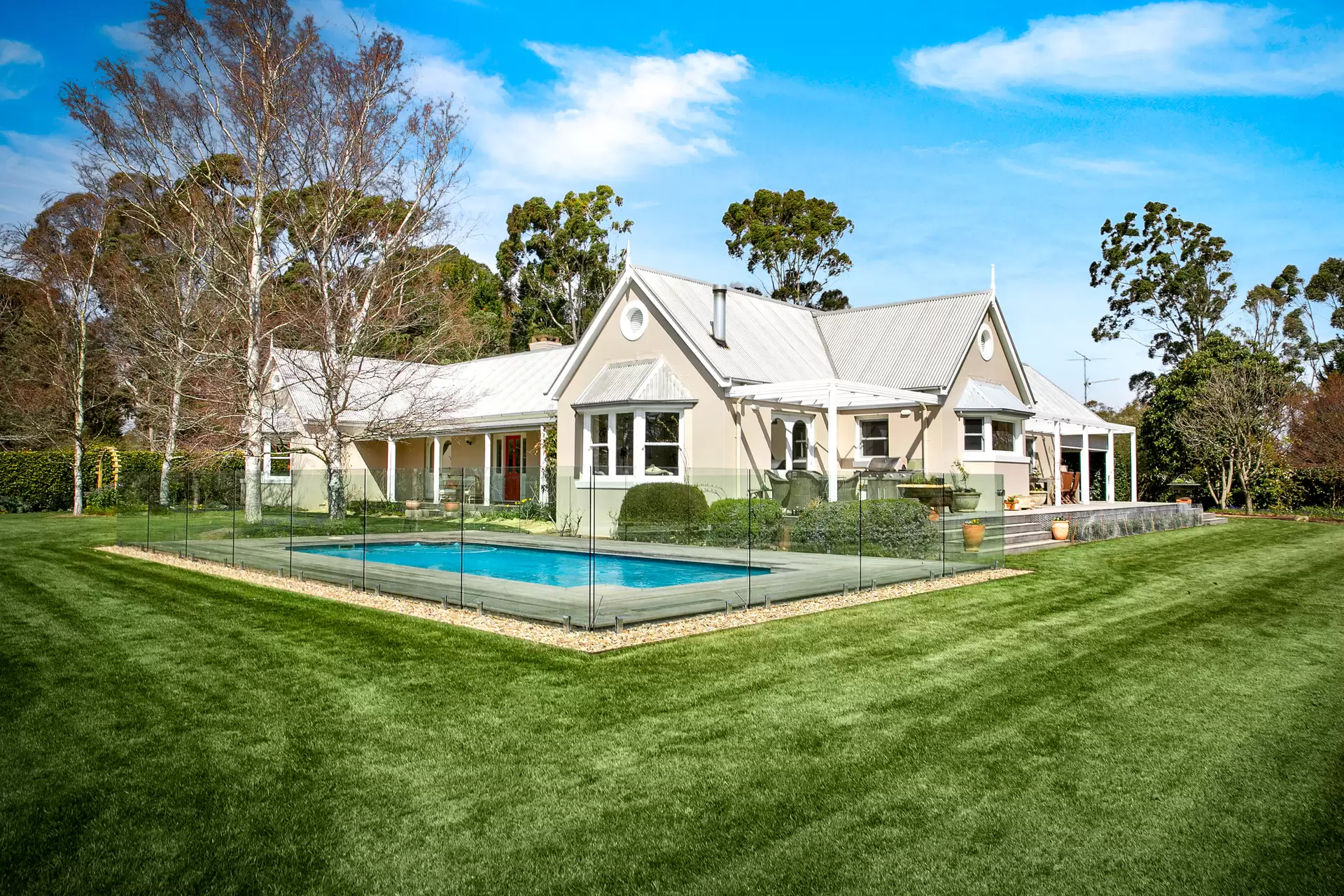 166 Sproules Lane, Glenquarry Sold by Sydney Sotheby's International Realty - image 2