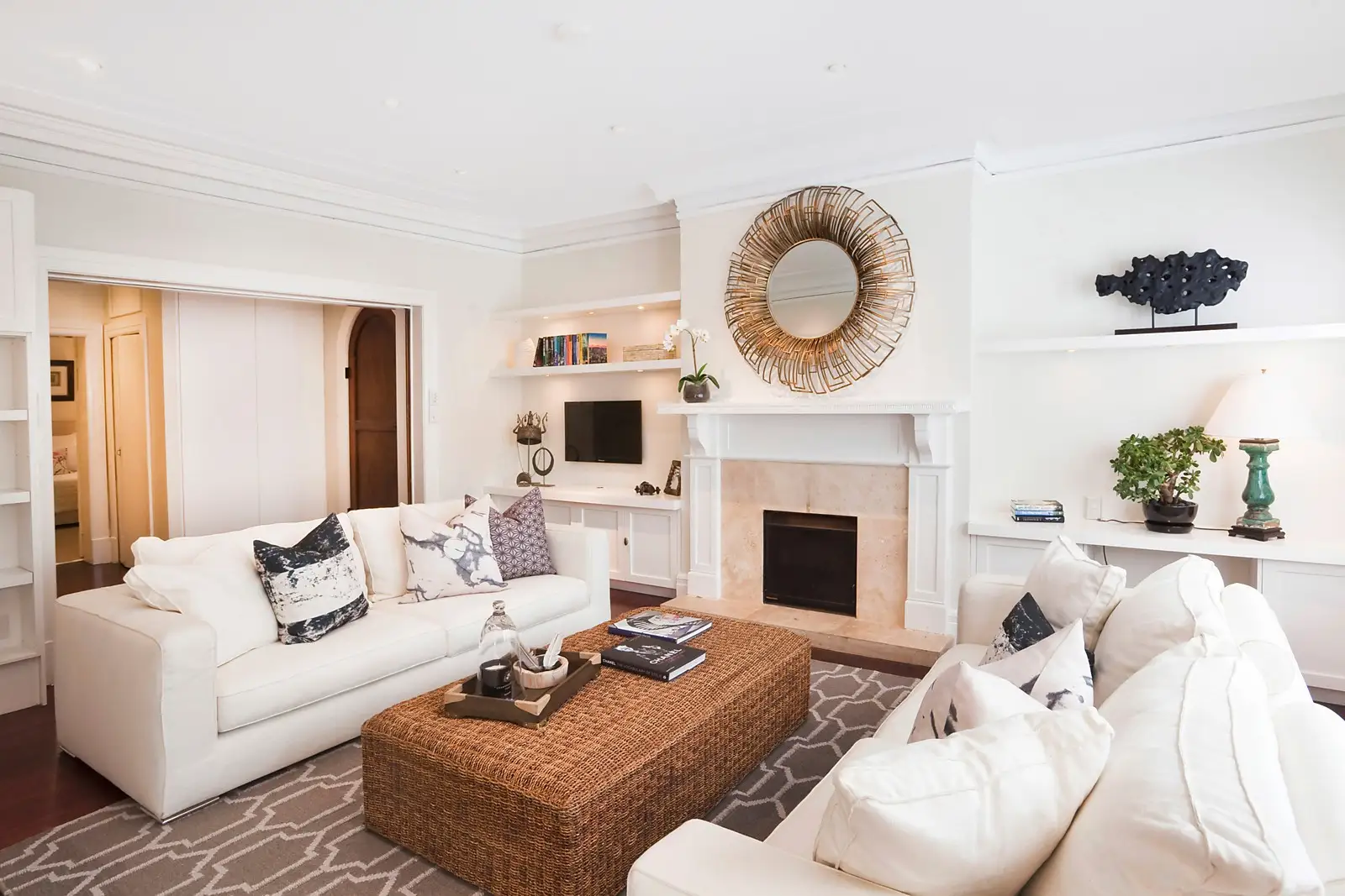 2/59 Wolseley Road, Point Piper Leased by Sydney Sotheby's International Realty - image 2