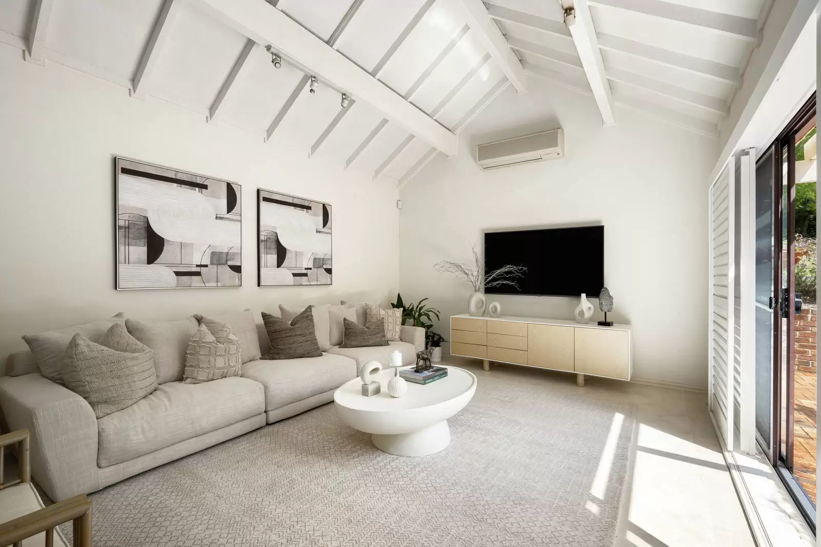 6 Charlton Avenue, Turramurra Sold by Sydney Sotheby's International Realty - image 7