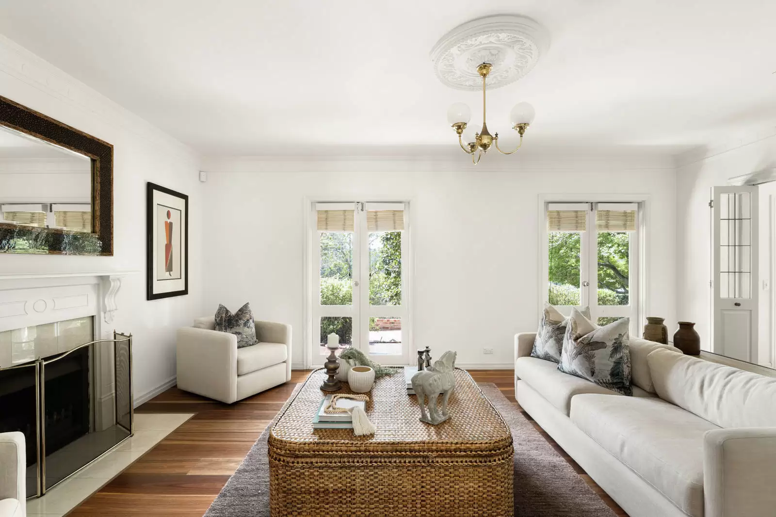 6 Charlton Avenue, Turramurra Sold by Sydney Sotheby's International Realty - image 3