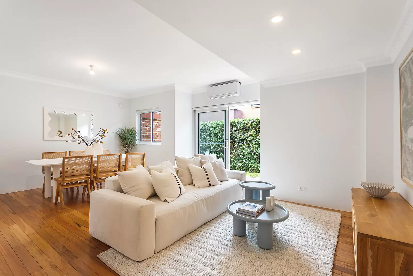 2/44 Portland Crescent, Maroubra Sold by Sydney Sotheby's International Realty - image 1