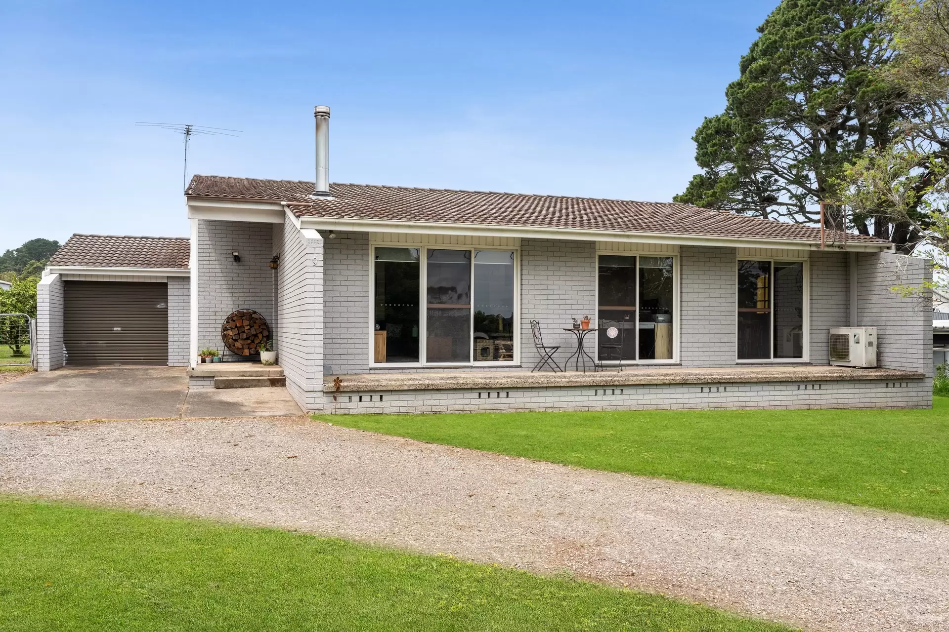9 Main Street, Robertson Sold by Sydney Sotheby's International Realty - image 2