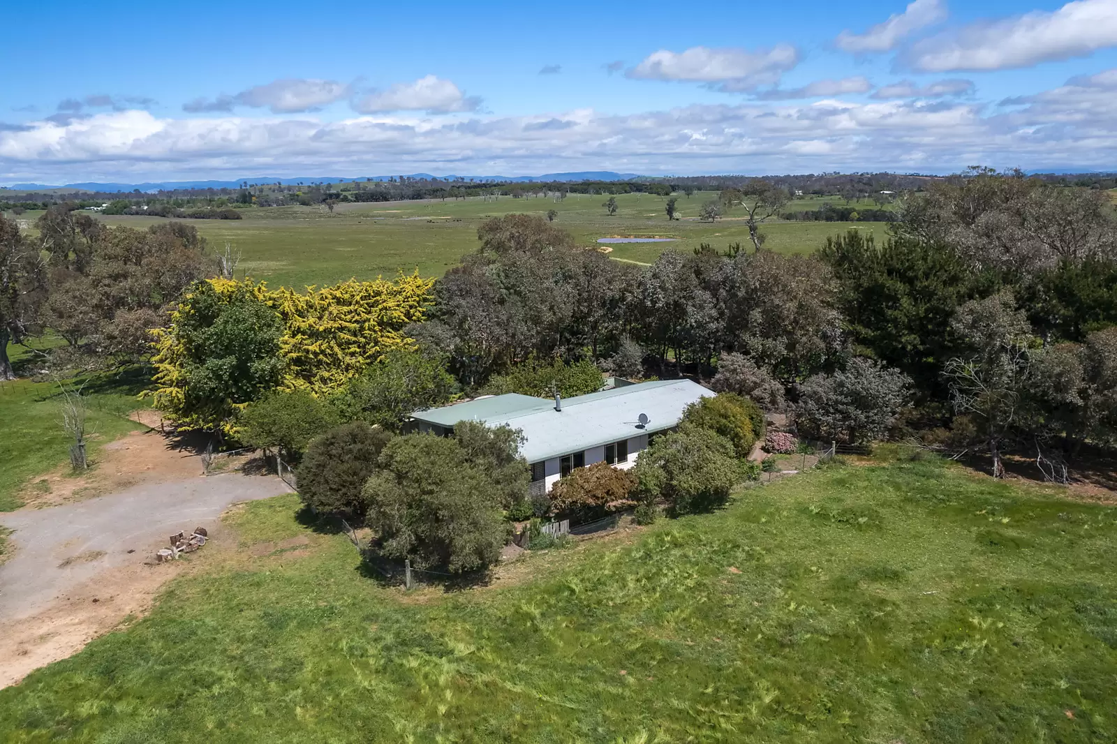 239 Longrail Gully Road, Murrumbateman Sold by Sydney Sotheby's International Realty - image 3