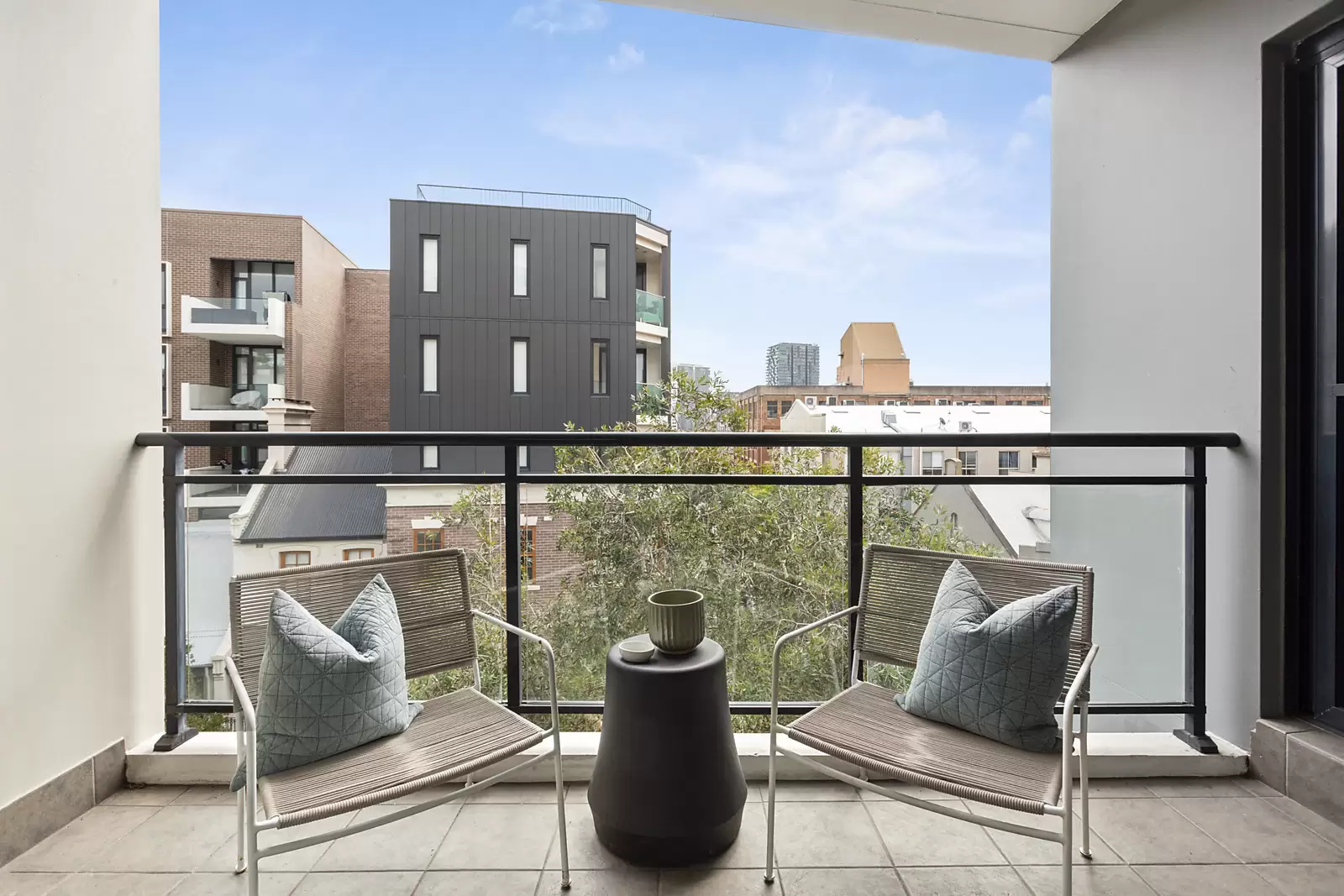 13/424-430 Elizabeth Street, Surry Hills Sold by Sydney Sotheby's International Realty - image 5