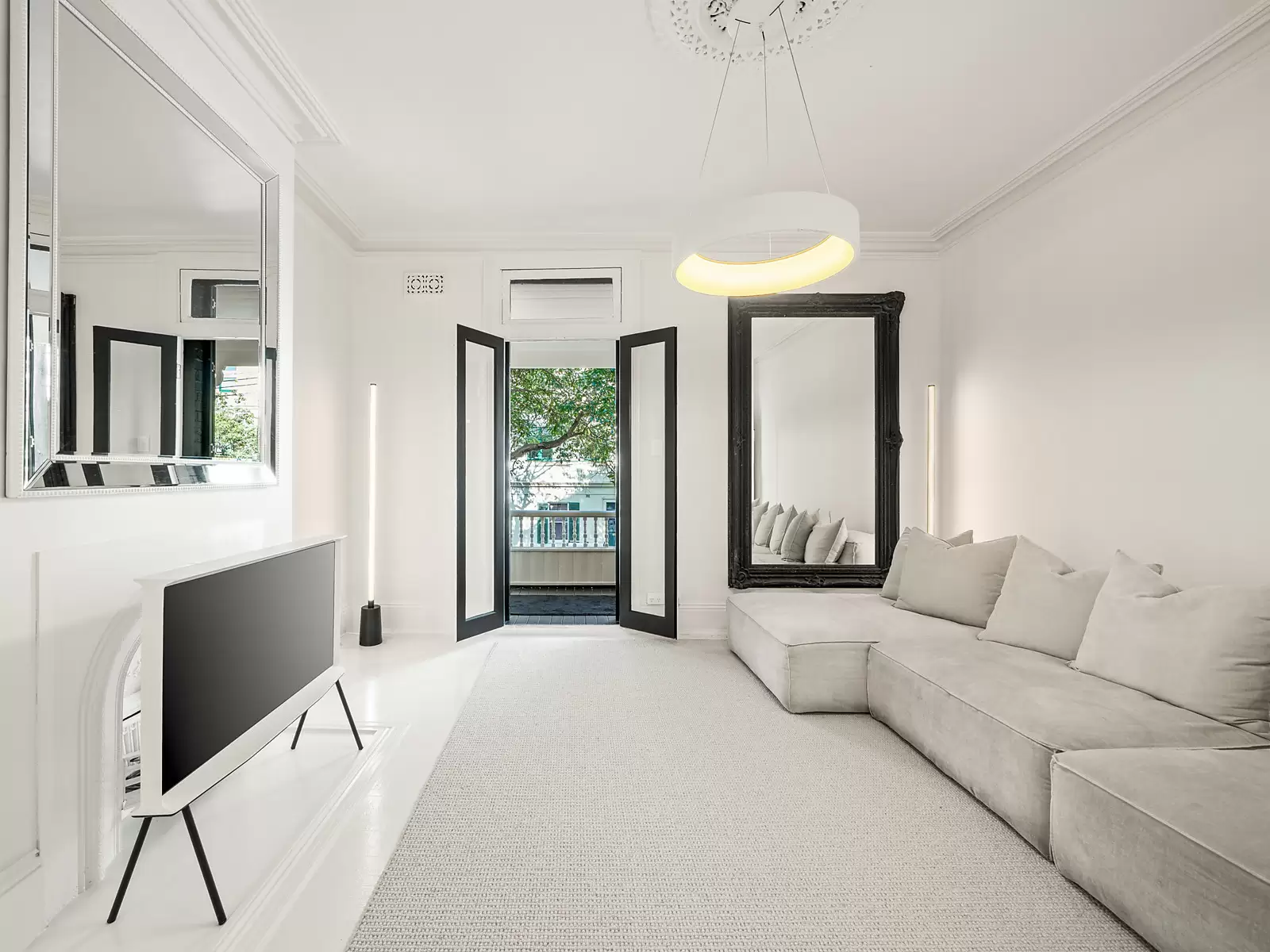 279 Forbes Street, Darlinghurst Sold by Sydney Sotheby's International Realty - image 2