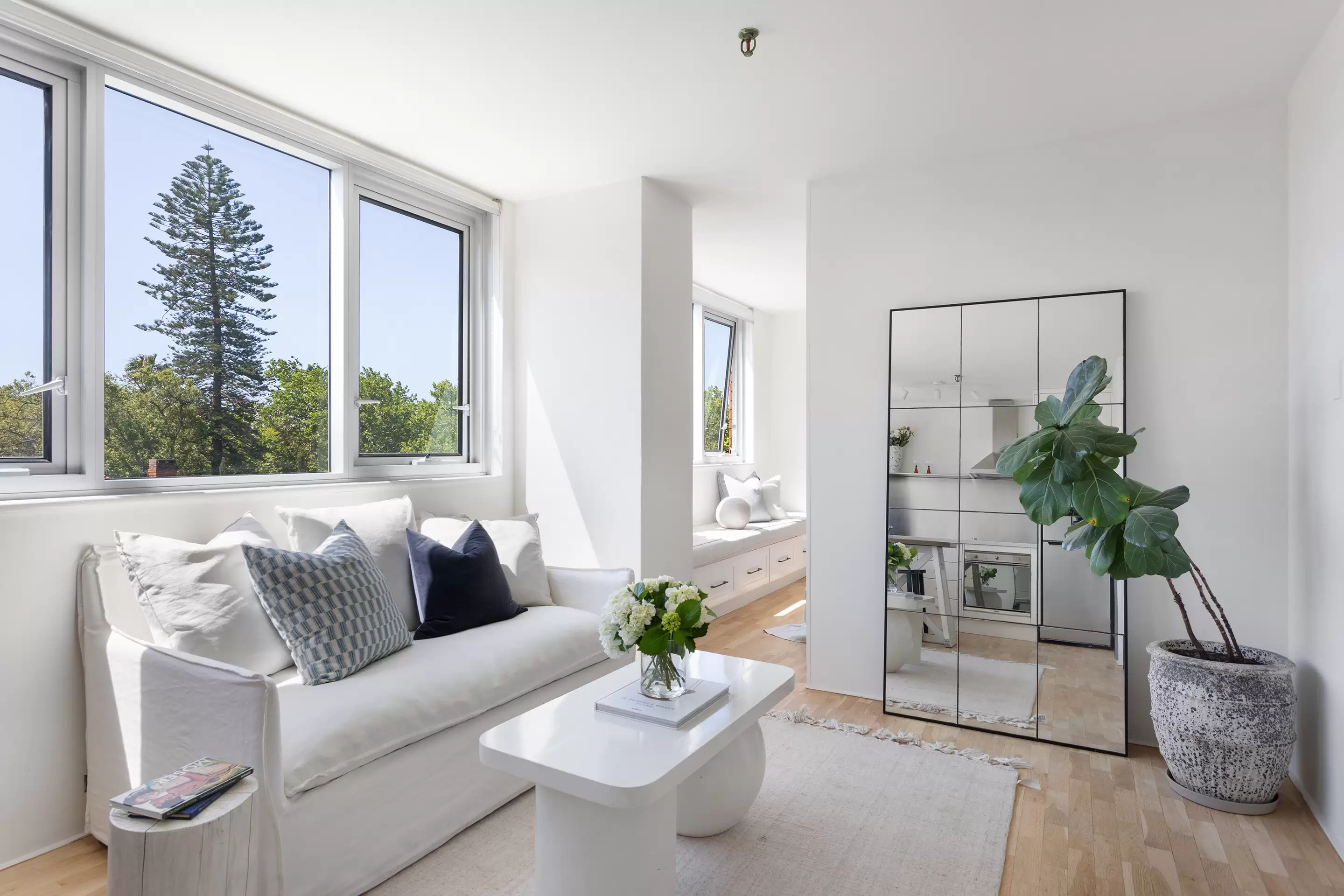 22/8 Fullerton Street, Woollahra Sold by Sydney Sotheby's International Realty - image 4
