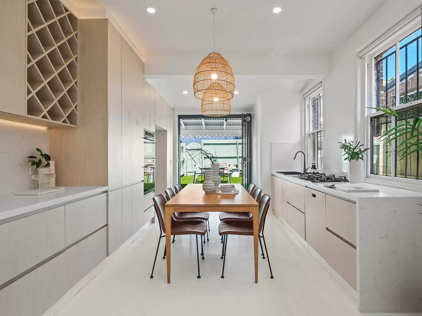 111 Old South Head Road, Bondi Junction Sold by Sydney Sotheby's International Realty - image 5