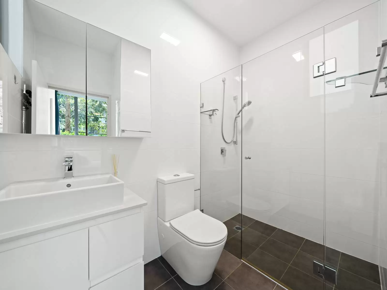 C102/3-7 Lorne Avenue, Killara Sold by Sydney Sotheby's International Realty - image 7