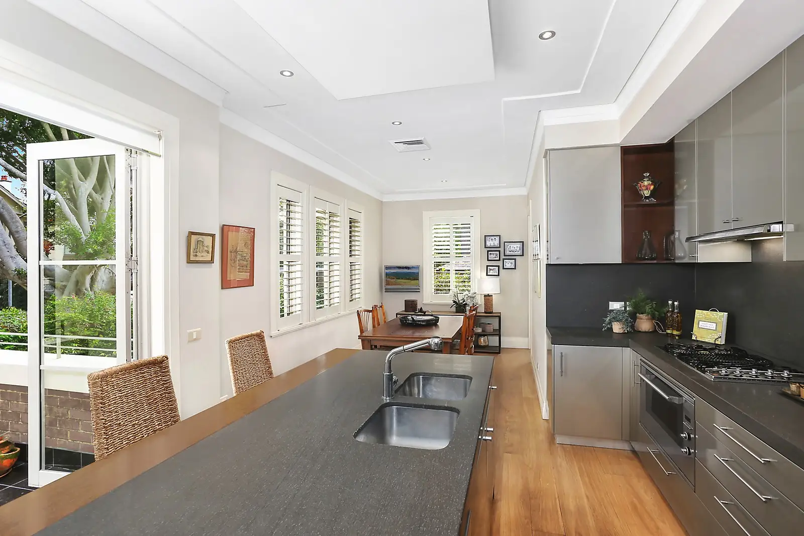 3/16-18 Etham Avenue, Darling Point Sold by Sydney Sotheby's International Realty - image 3