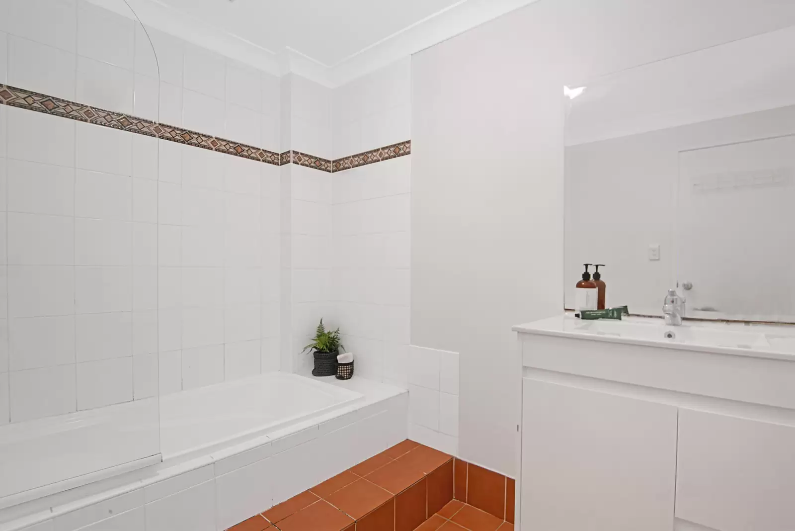 22/753-769 New Canterbury Road, Dulwich Hill Sold by Sydney Sotheby's International Realty - image 7