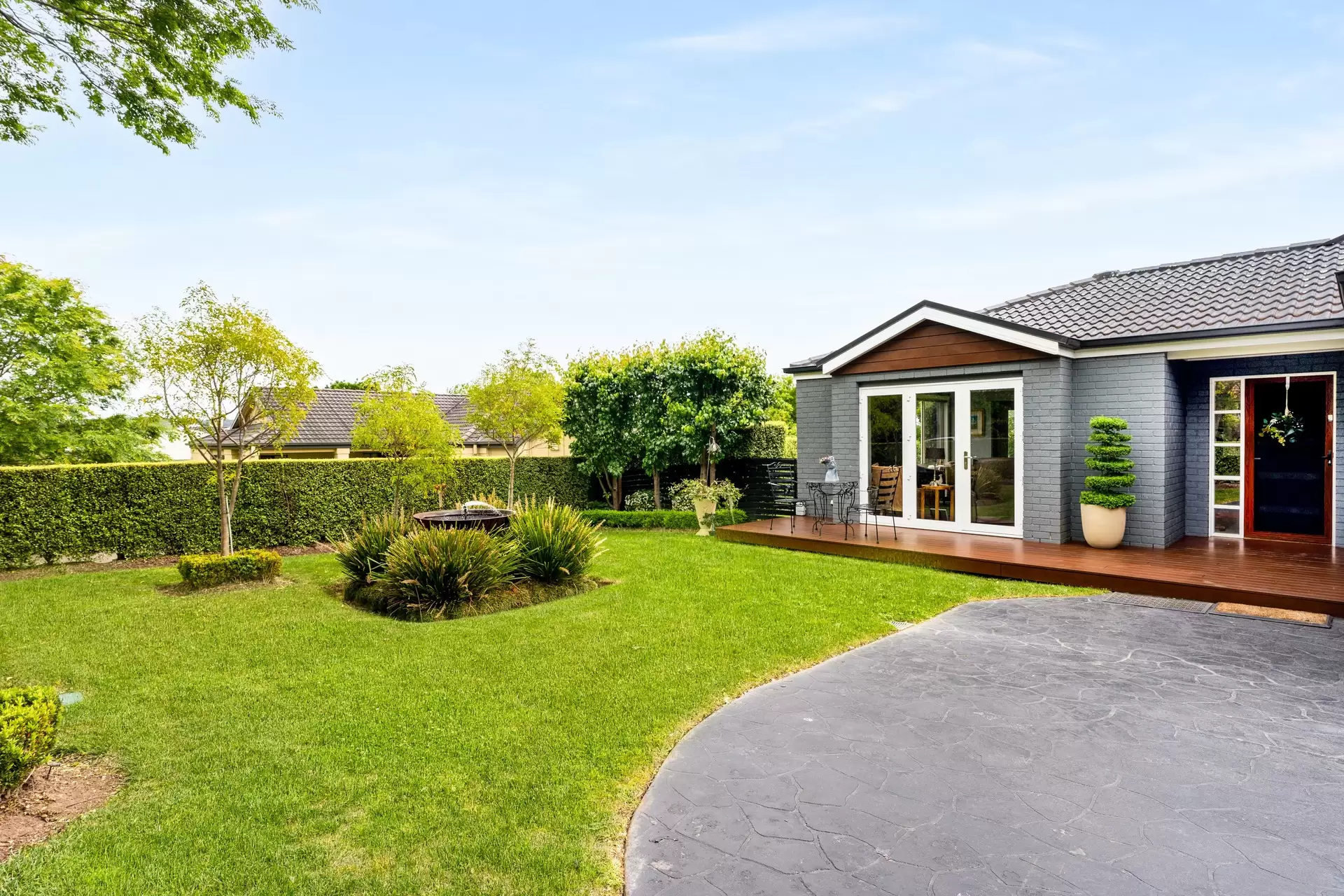 10 Mairinger Crescent, Bowral Sold by Sydney Sotheby's International Realty - image 3