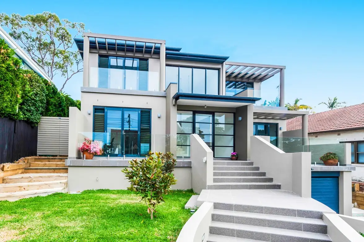 10 Narooma Road, Northbridge Sold by Sydney Sotheby's International Realty - image 2