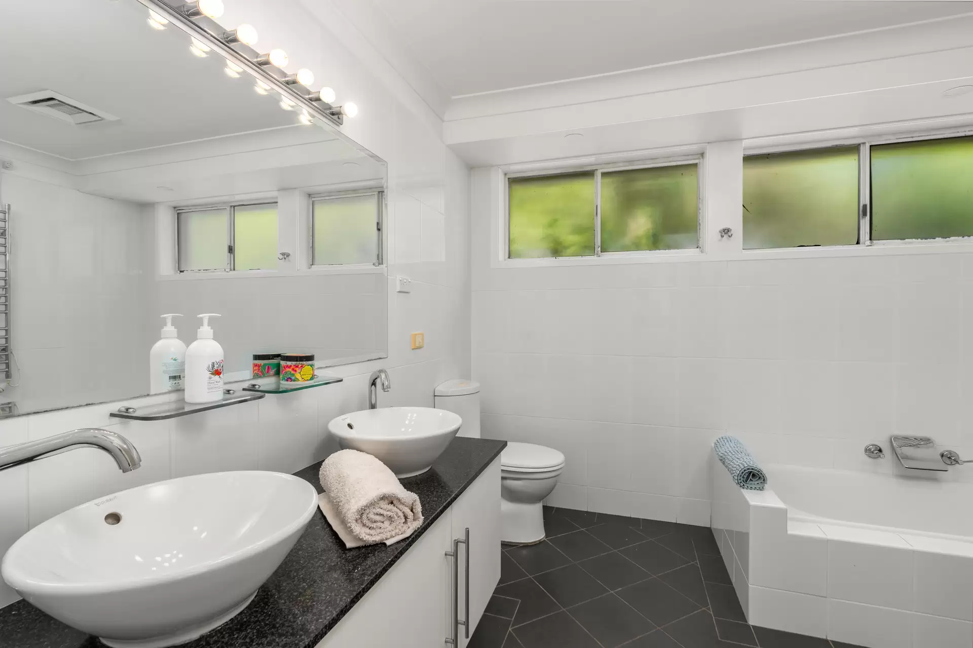 20 Hopewood Road, Bowral Sold by Sydney Sotheby's International Realty - image 17