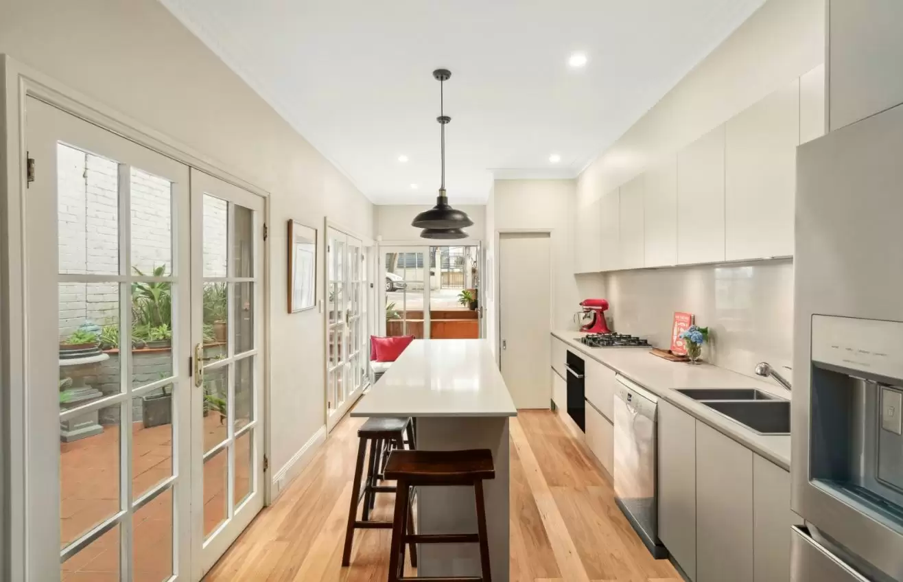12 Alexander Street, Paddington Sold by Sydney Sotheby's International Realty - image 2