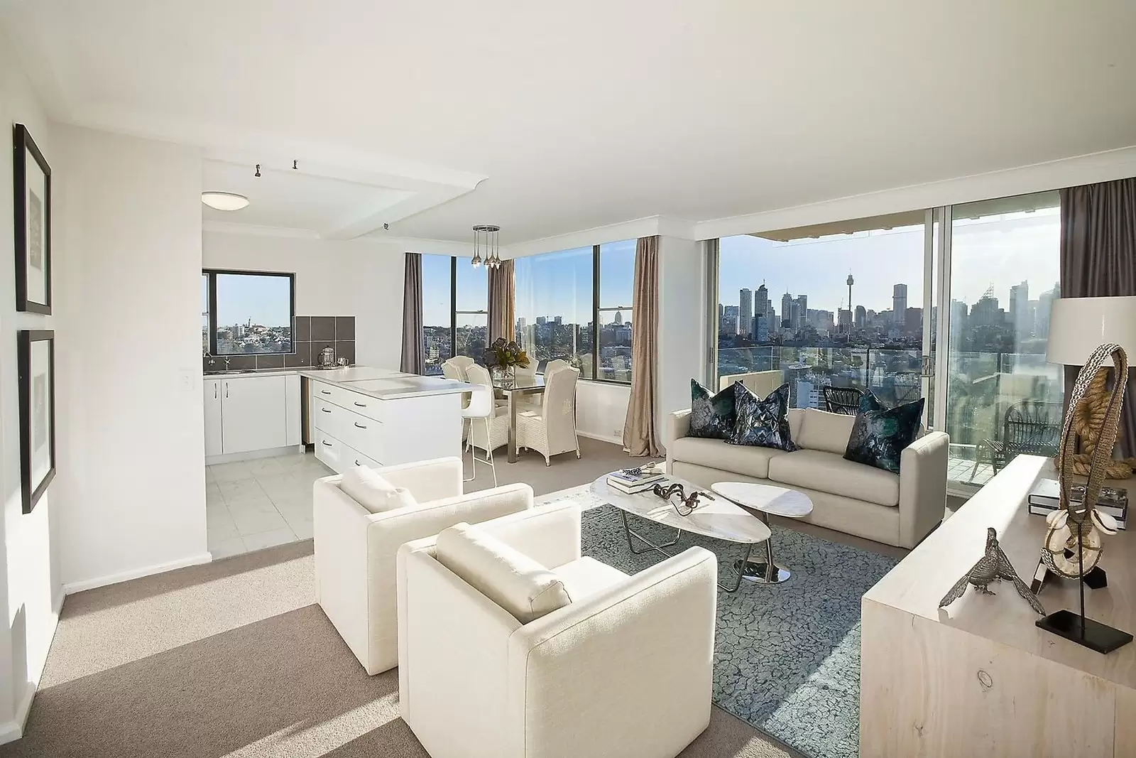 13A/3 Darling Point Road, Darling Point Leased by Sydney Sotheby's International Realty - image 3