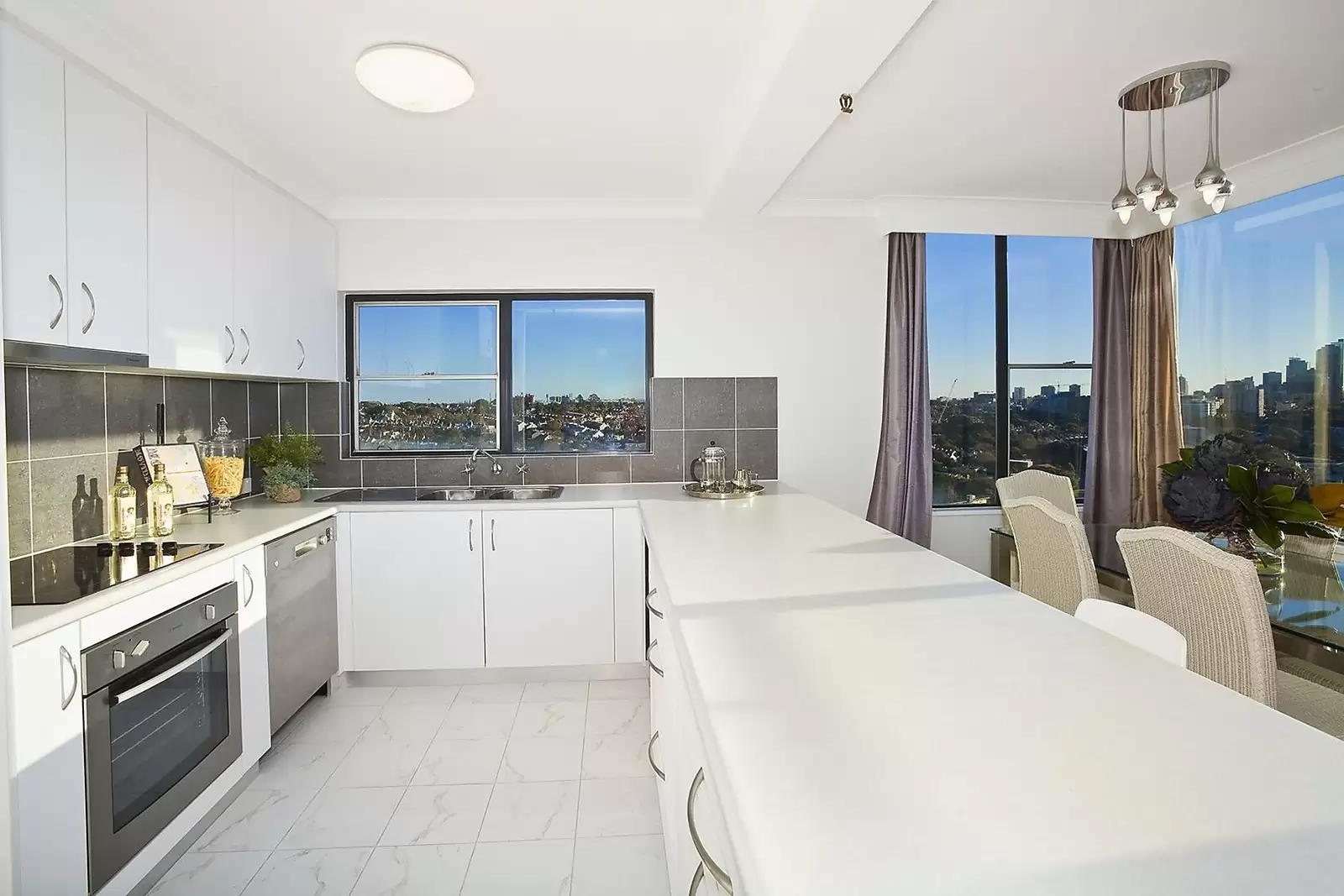 13A/3 Darling Point Road, Darling Point Leased by Sydney Sotheby's International Realty - image 4