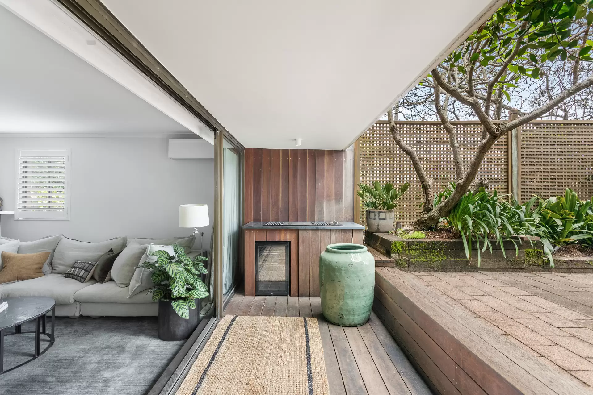 40/110 Cascade Street, Paddington Sold by Sydney Sotheby's International Realty - image 1