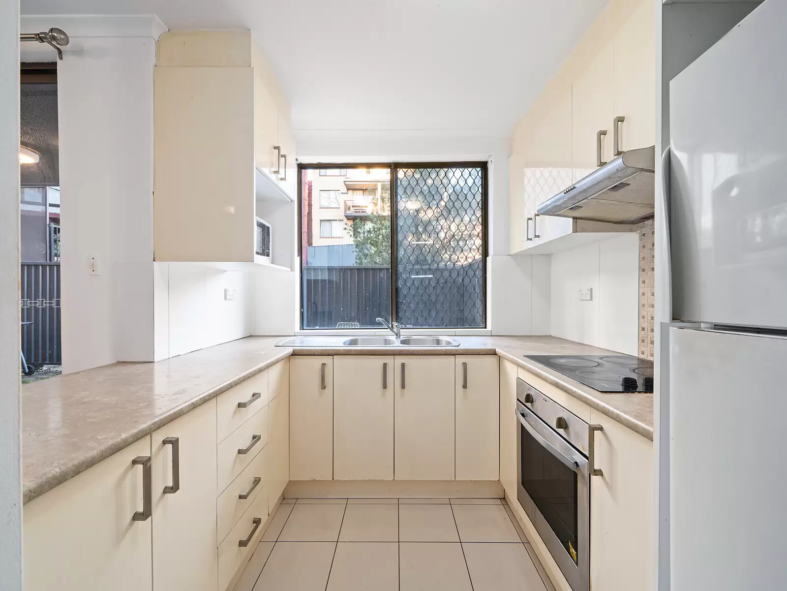 25/2 Goodlet Street, Surry Hills Sold by Sydney Sotheby's International Realty - image 5