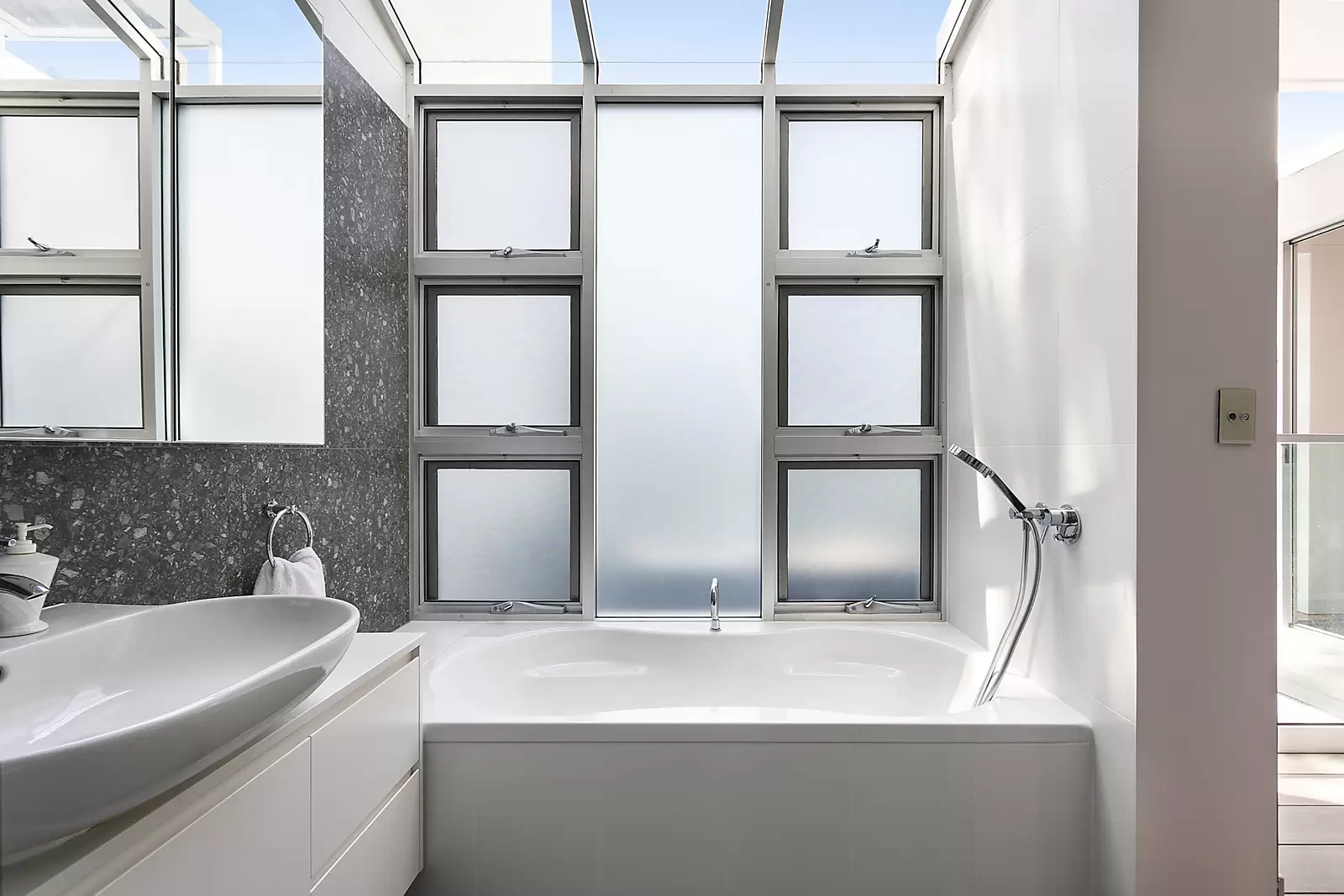 29 & 29A Pauling Avenue, Coogee Sold by Sydney Sotheby's International Realty - image 13