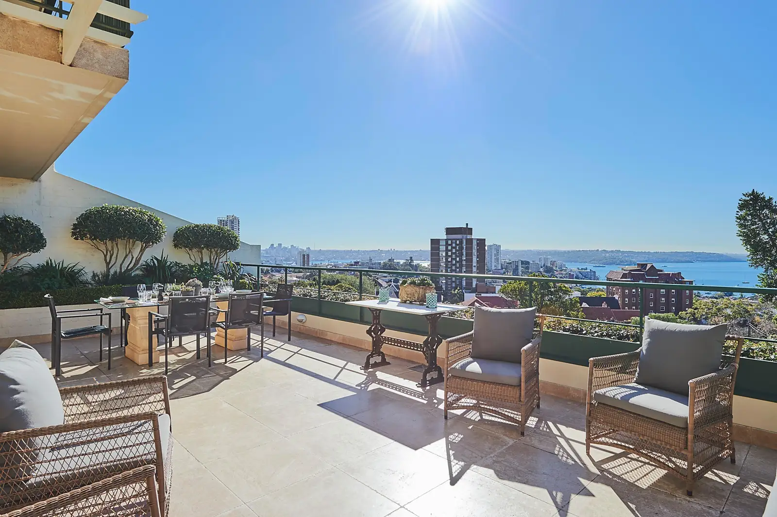 Penthouse 43/16-18 Rosemont Avenue, Woollahra Sold by Sydney Sotheby's International Realty - image 1