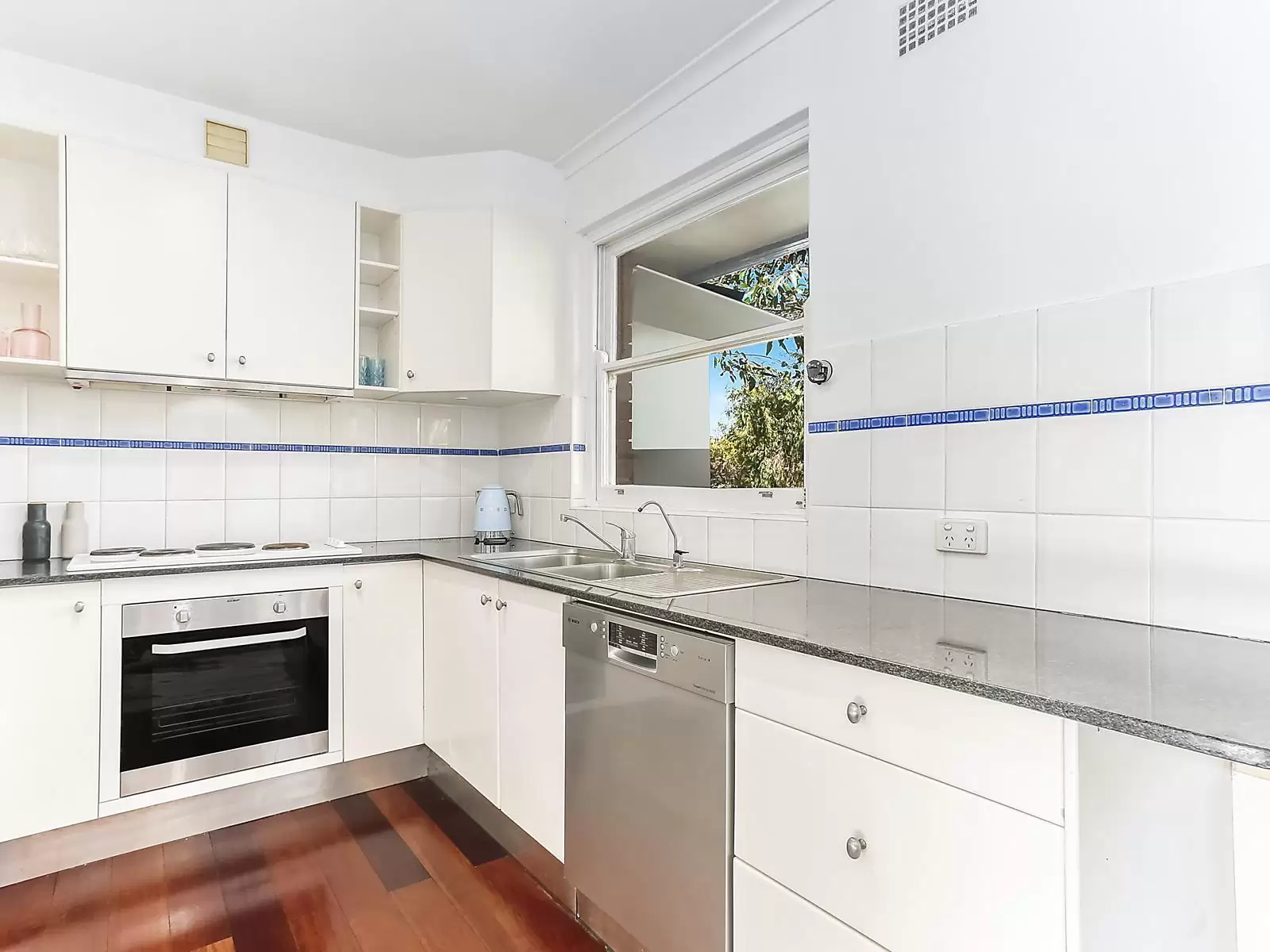 5/4 Garie Place, South Coogee Sold by Sydney Sotheby's International Realty - image 3