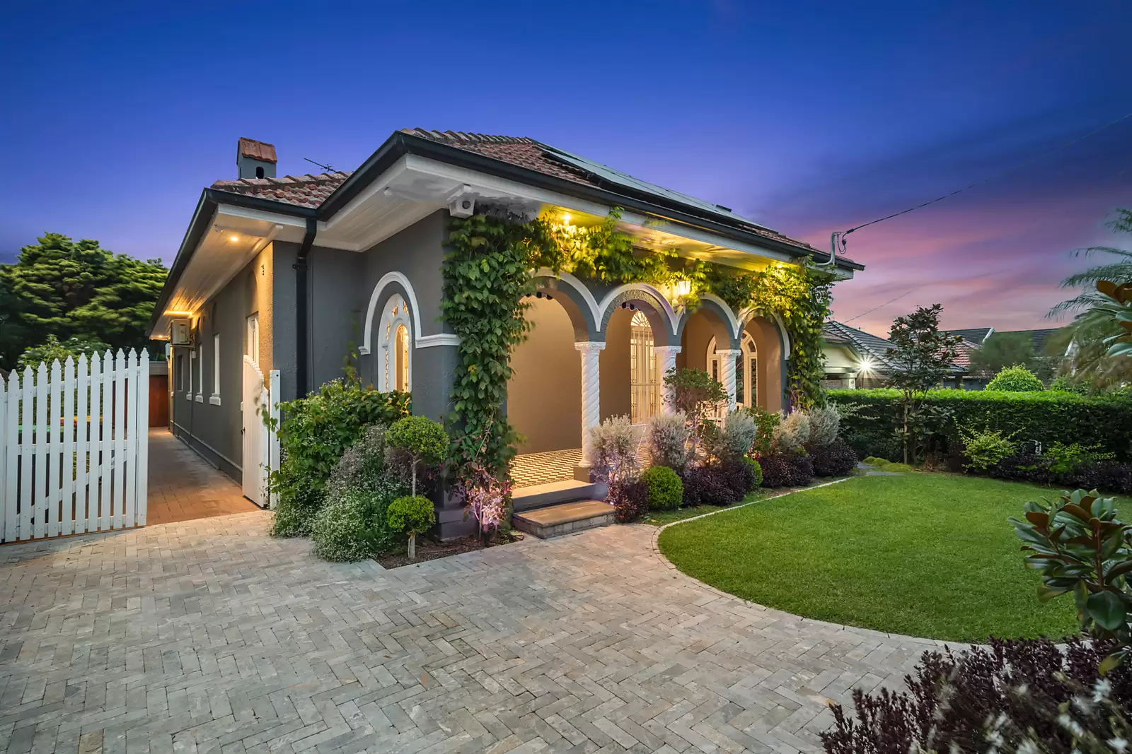 47 Tunstall Avenue, Kingsford Sold by Sydney Sotheby's International Realty - image 2