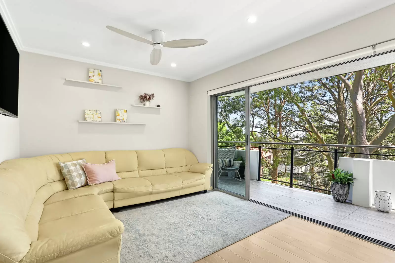4/1 Frances Street, Randwick Sold by Sydney Sotheby's International Realty - image 4