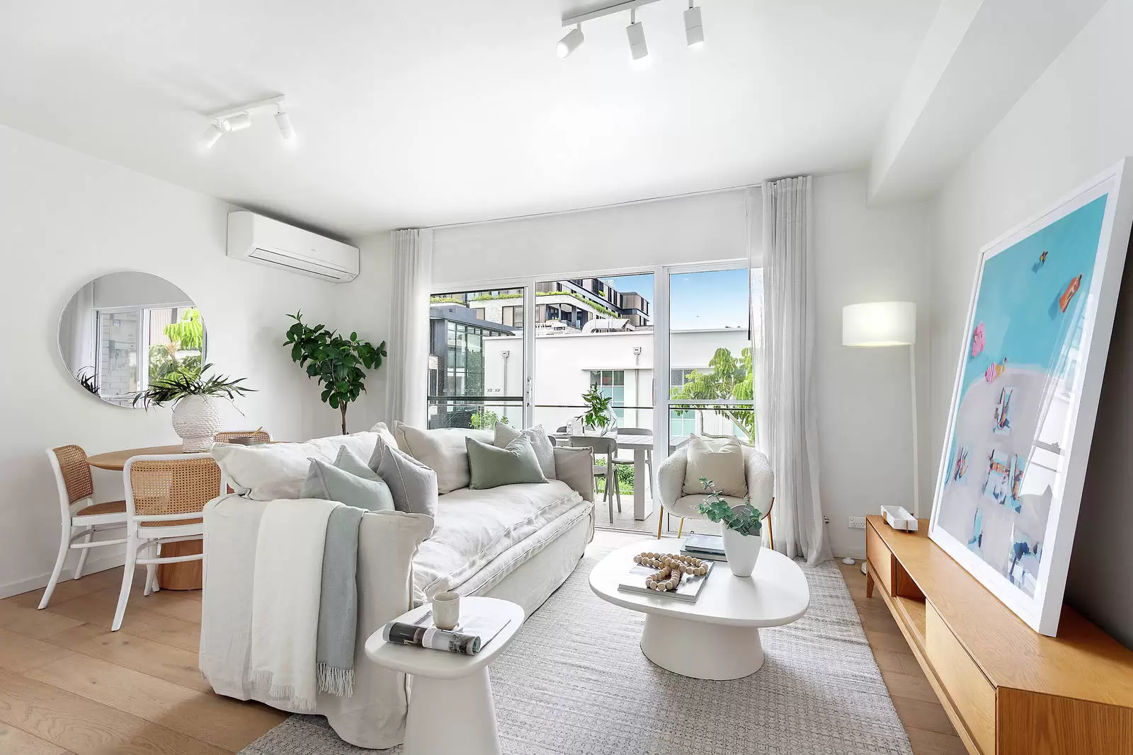 3/10 Henrietta Street, Waverley Sold by Sydney Sotheby's International Realty - image 1