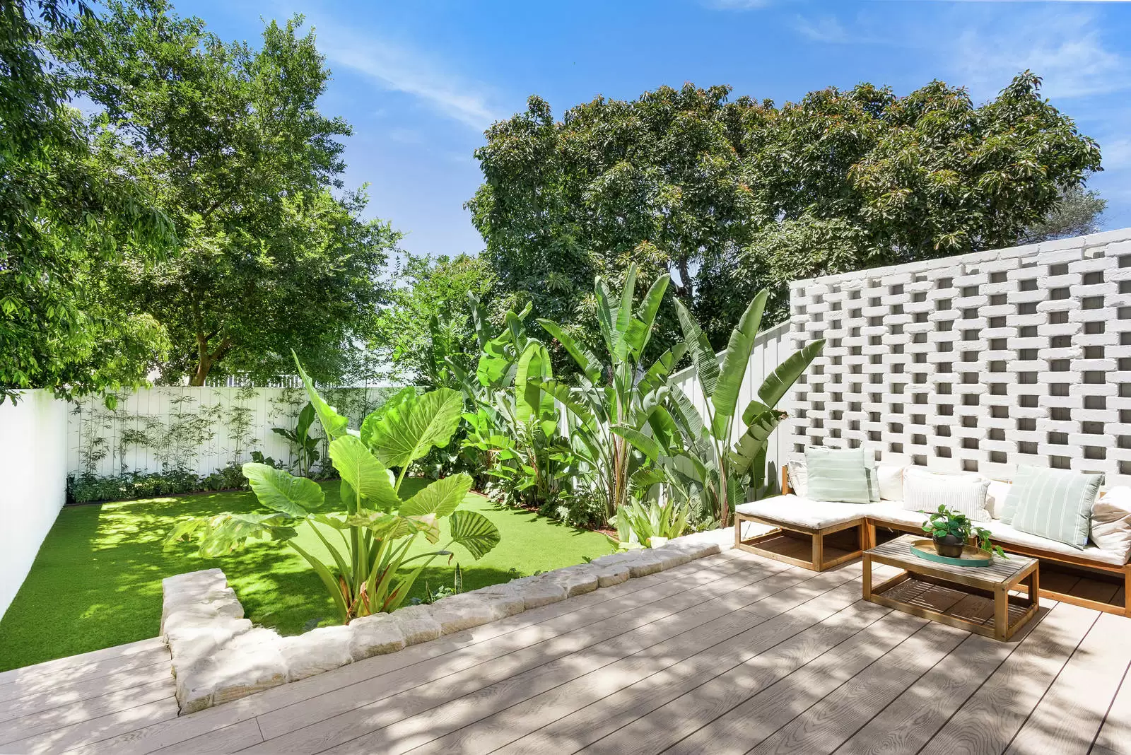 11 Frederick Street, Coogee Sold by Sydney Sotheby's International Realty - image 2