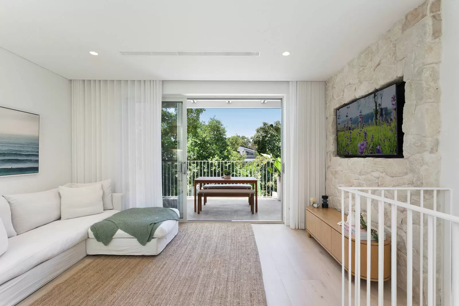 11 Frederick Street, Coogee Sold by Sydney Sotheby's International Realty - image 4