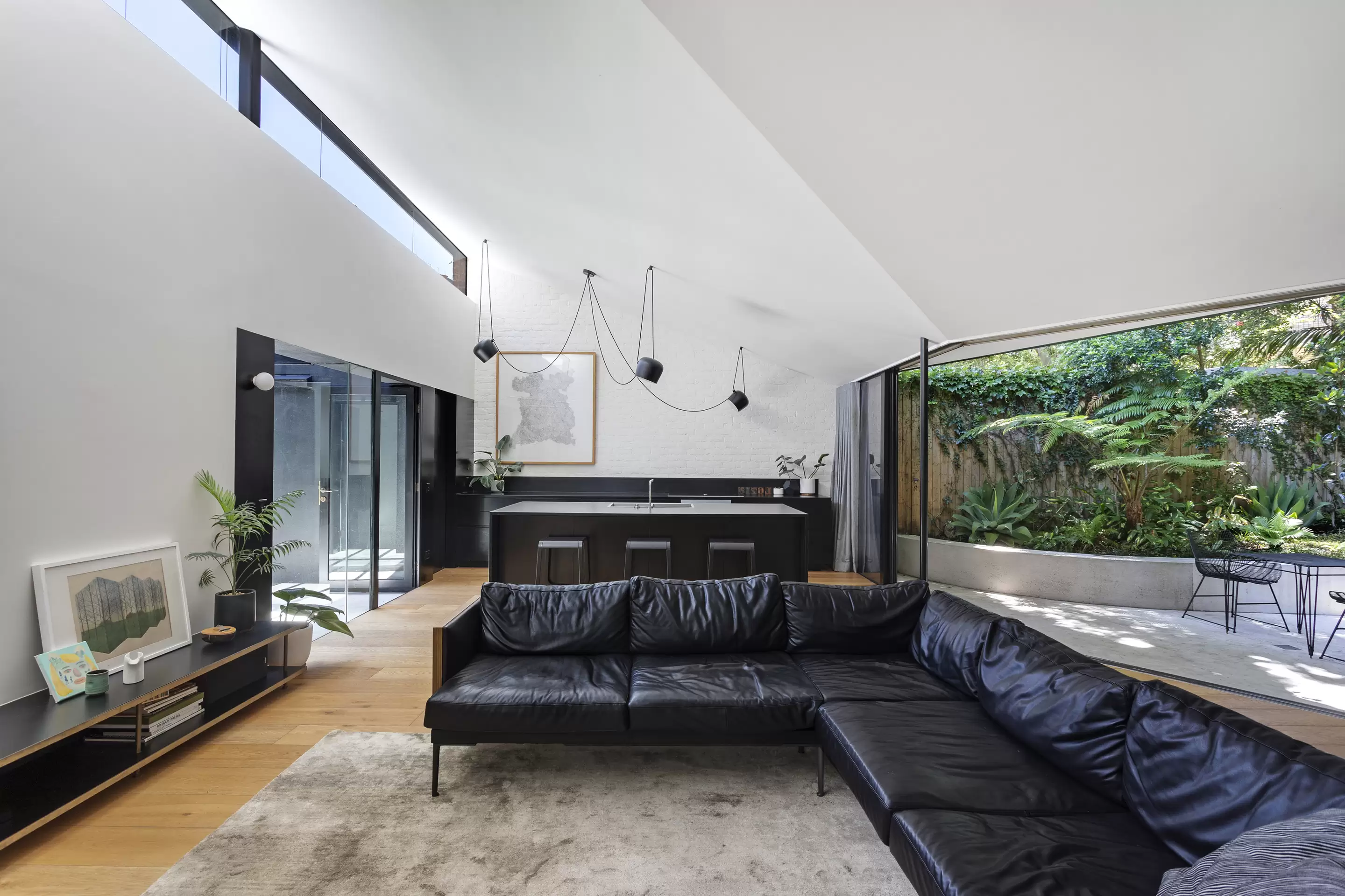 41 Comber Street, Paddington Sold by Sydney Sotheby's International Realty - image 2