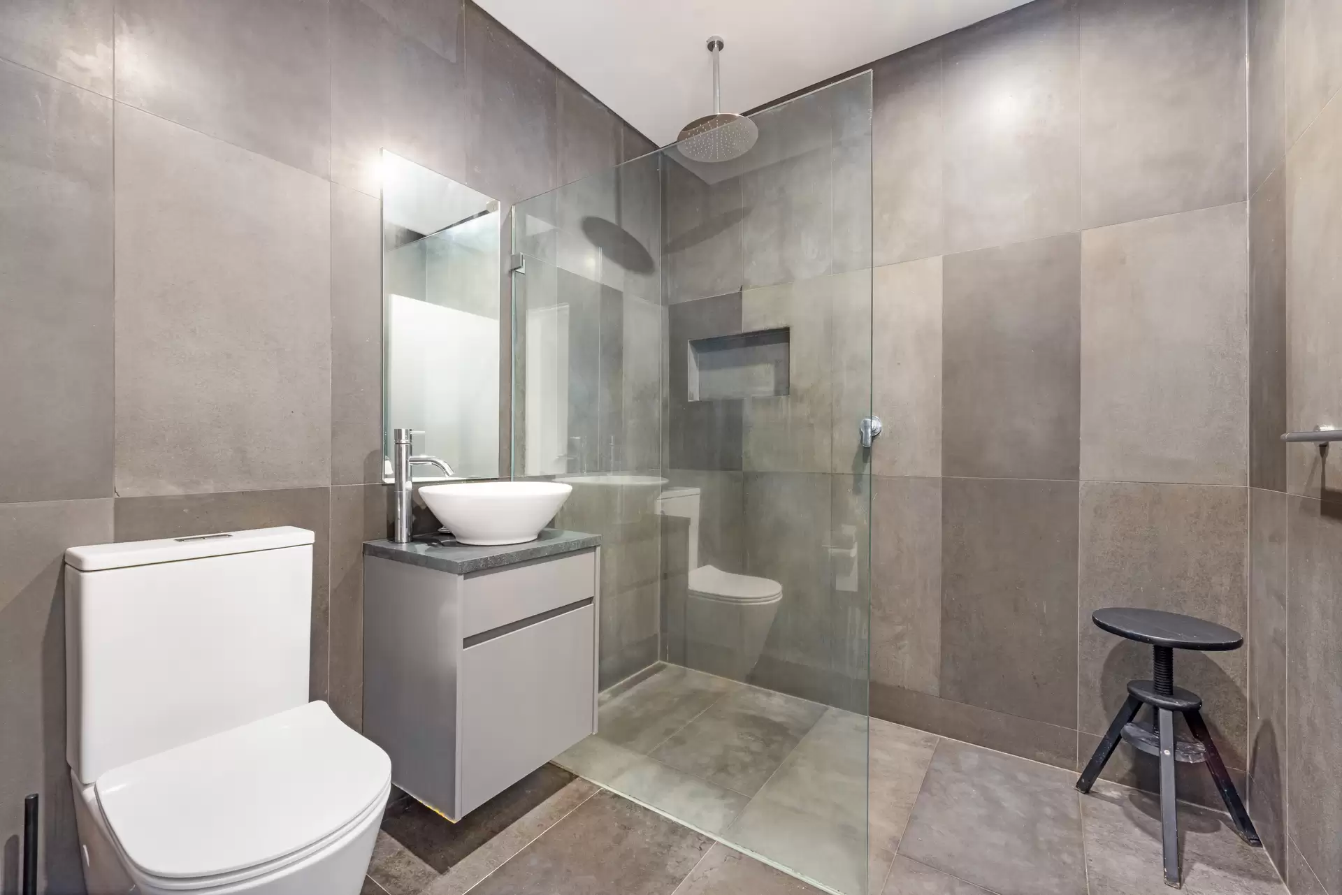 5/10 Meadow Way, Banksmeadow Sold by Sydney Sotheby's International Realty - image 1