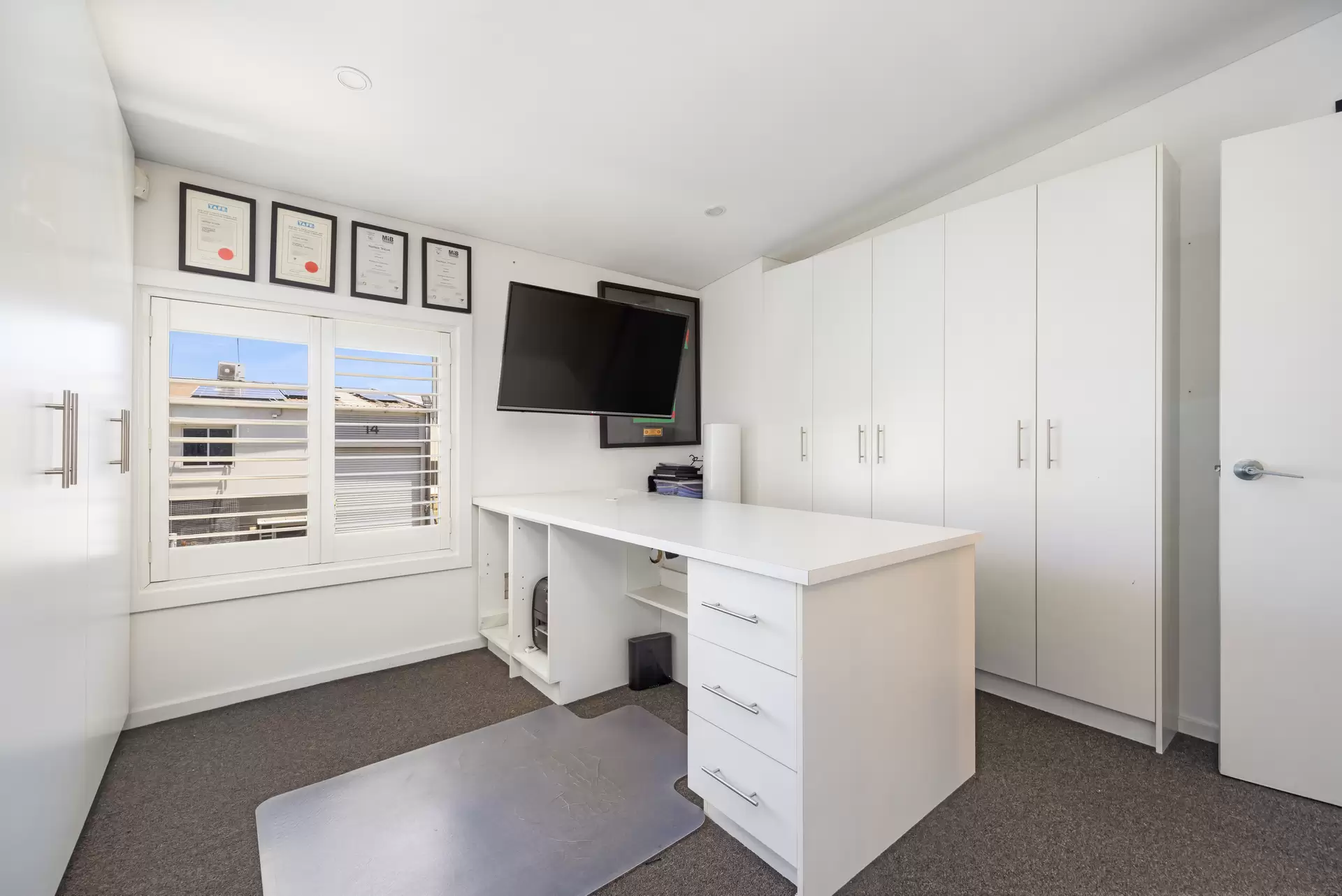 5/10 Meadow Way, Banksmeadow Sold by Sydney Sotheby's International Realty - image 1