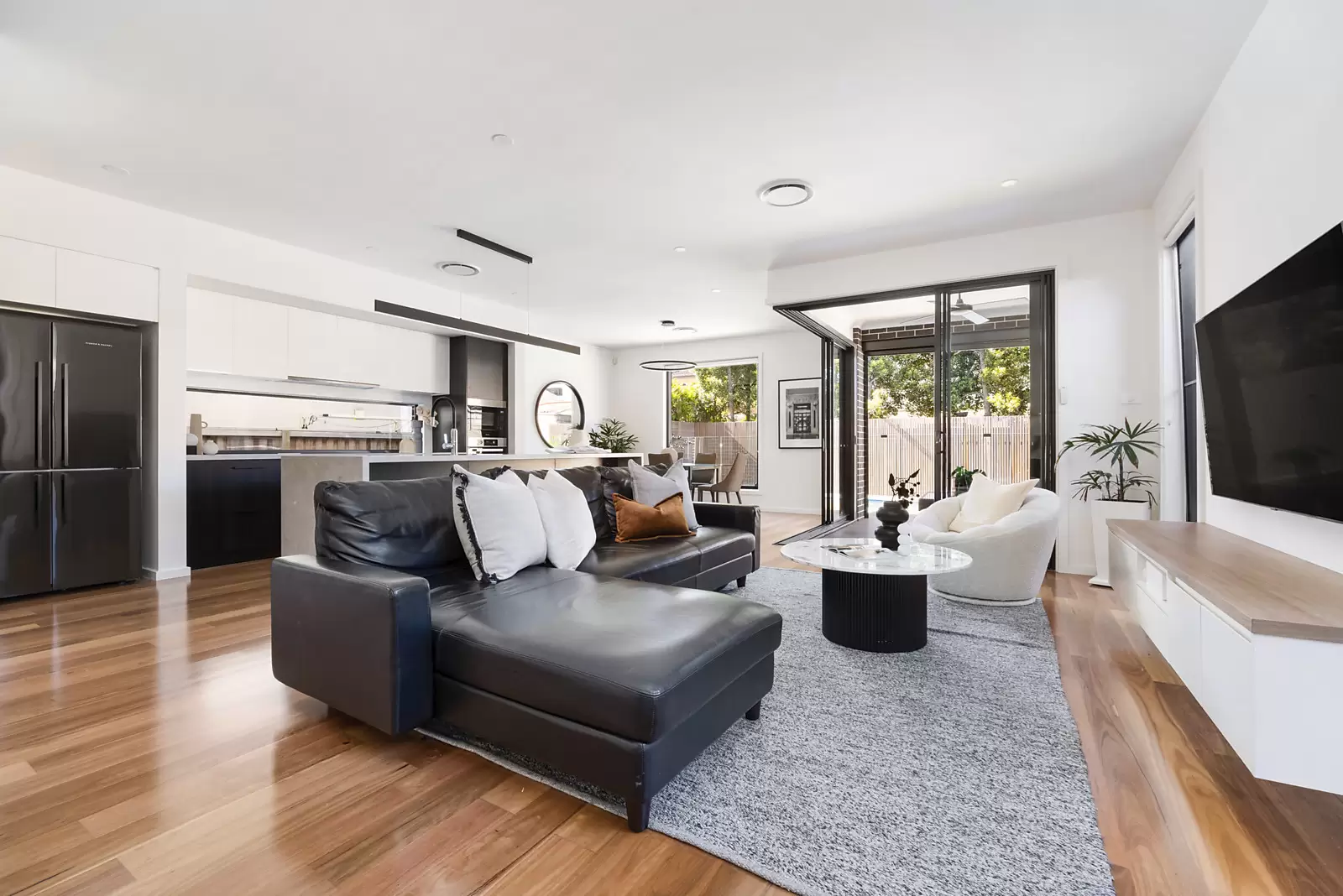 158 Gale Road, Maroubra Sold by Sydney Sotheby's International Realty - image 2