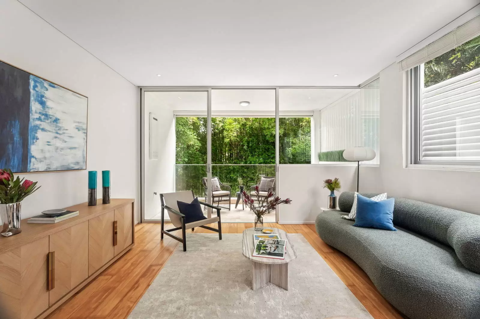 8/19 Young Street, Vaucluse Sold by Sydney Sotheby's International Realty - image 1