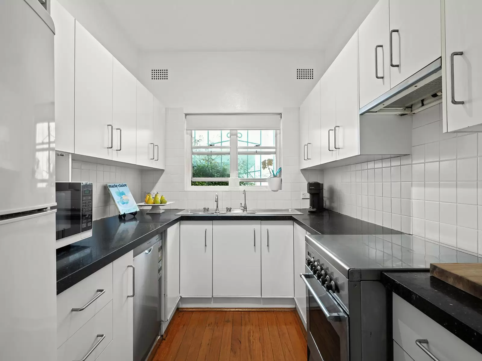 1/26A Darling Point Road, Darling Point Sold by Sydney Sotheby's International Realty - image 6