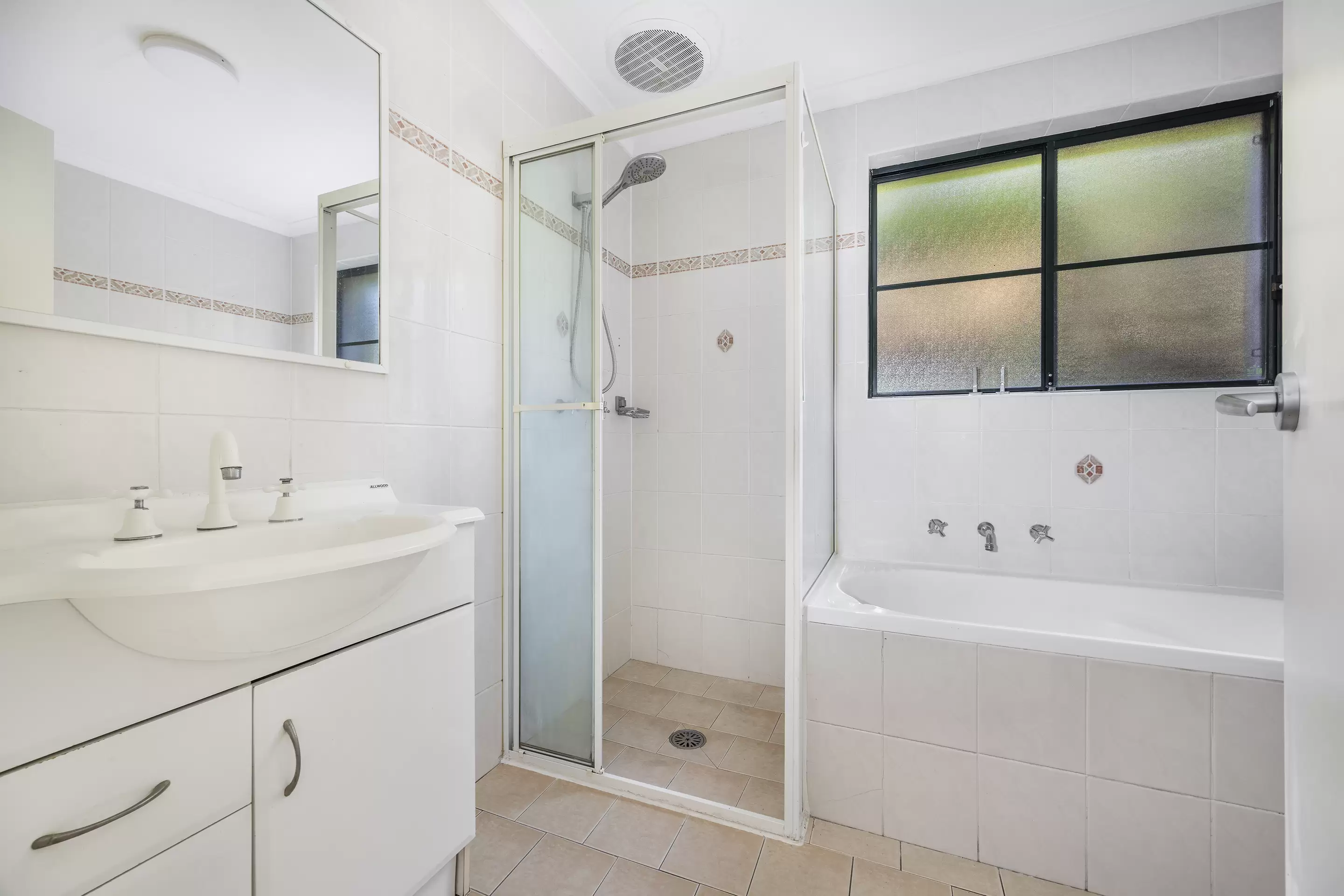 3/2-4 Railway Parade, Kogarah Sold by Sydney Sotheby's International Realty - image 4