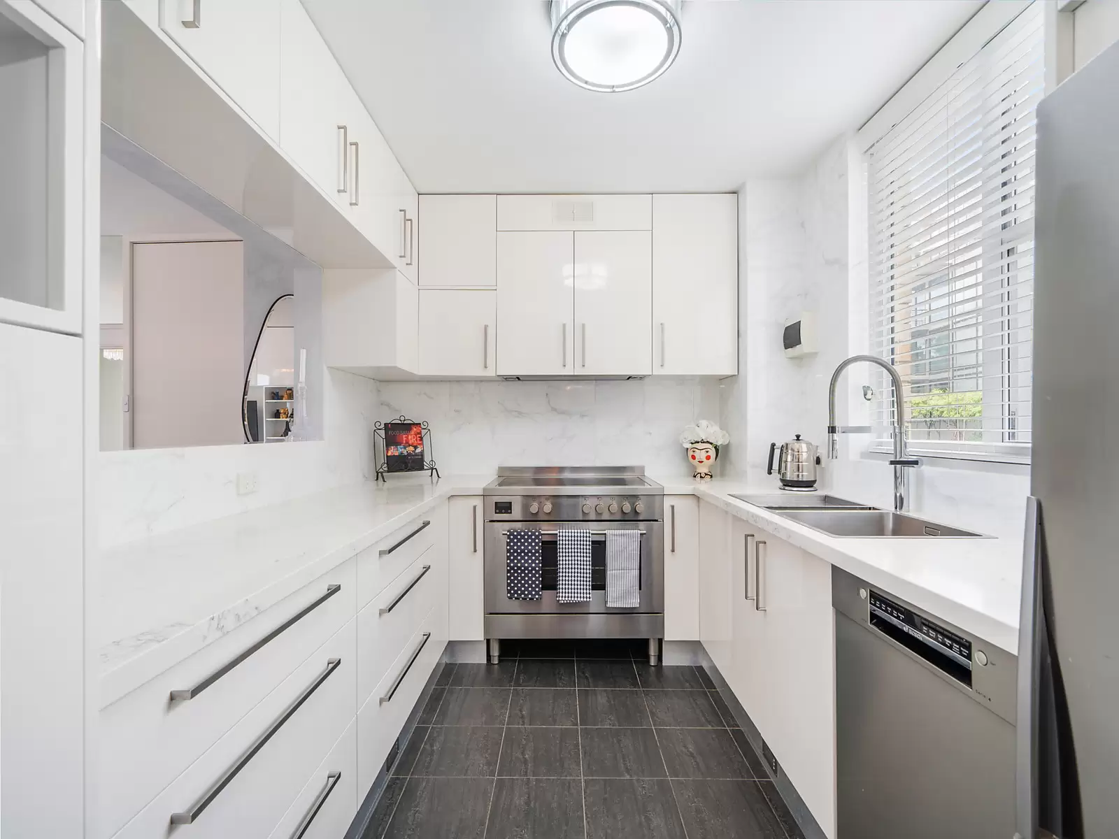 8/16-18 Eastbourne Road, Darling Point Sold by Sydney Sotheby's International Realty - image 11
