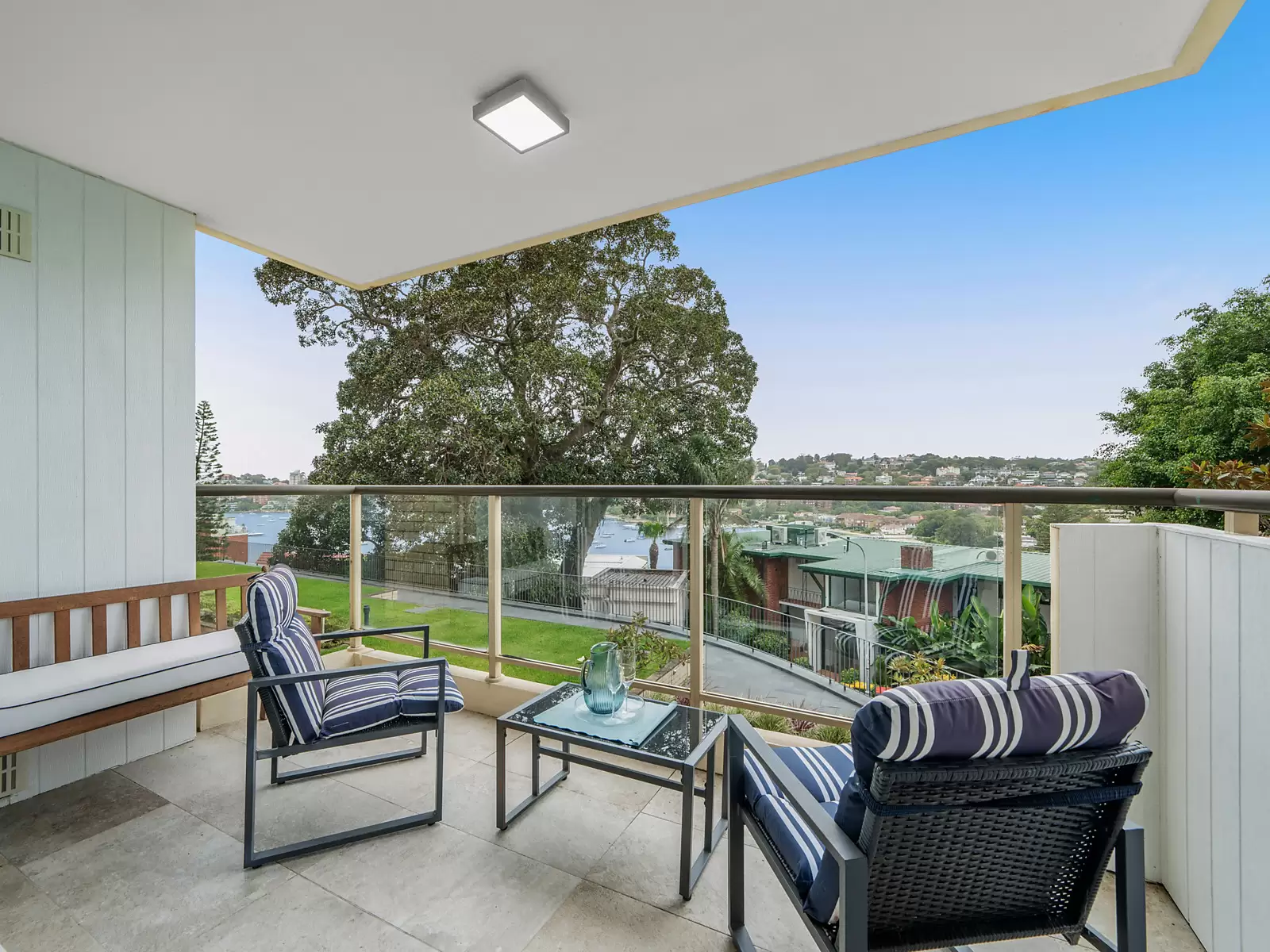 8/16-18 Eastbourne Road, Darling Point Sold by Sydney Sotheby's International Realty - image 2