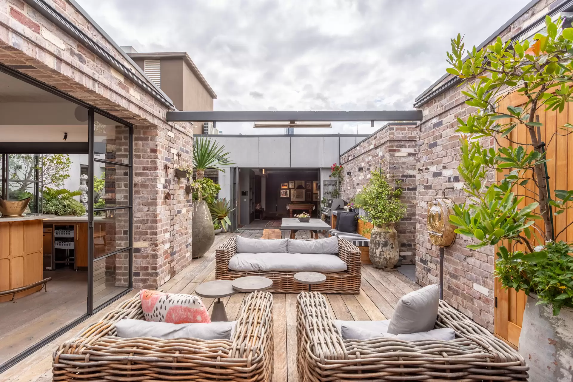 17/99 Stanley Street, Darlinghurst Sold by Sydney Sotheby's International Realty - image 1