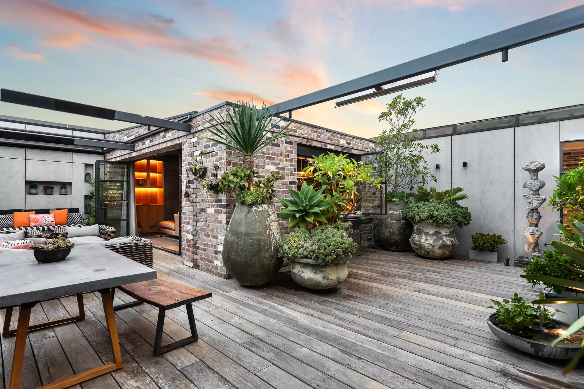 17/99 Stanley Street, Darlinghurst Sold by Sydney Sotheby's International Realty - image 1