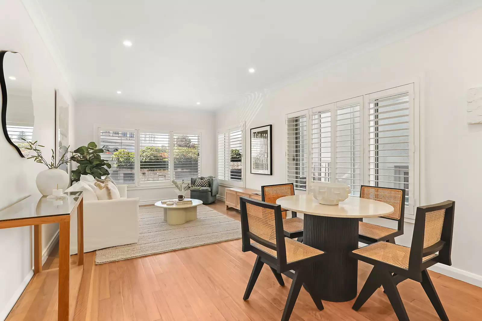1/354 Clovelly Road, Clovelly Sold by Sydney Sotheby's International Realty - image 2