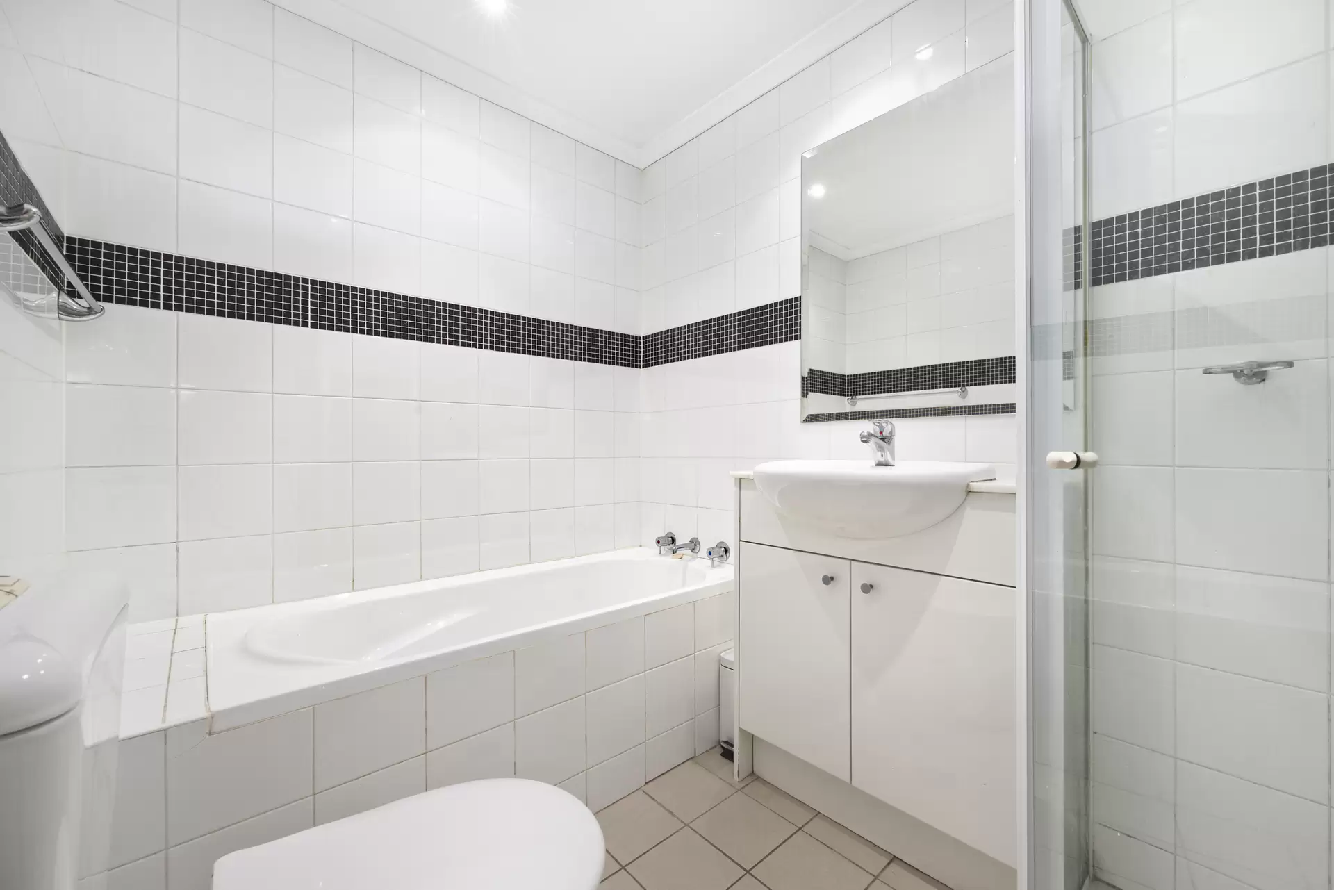 31/57-63 Belmore Road, Randwick Sold by Sydney Sotheby's International Realty - image 1