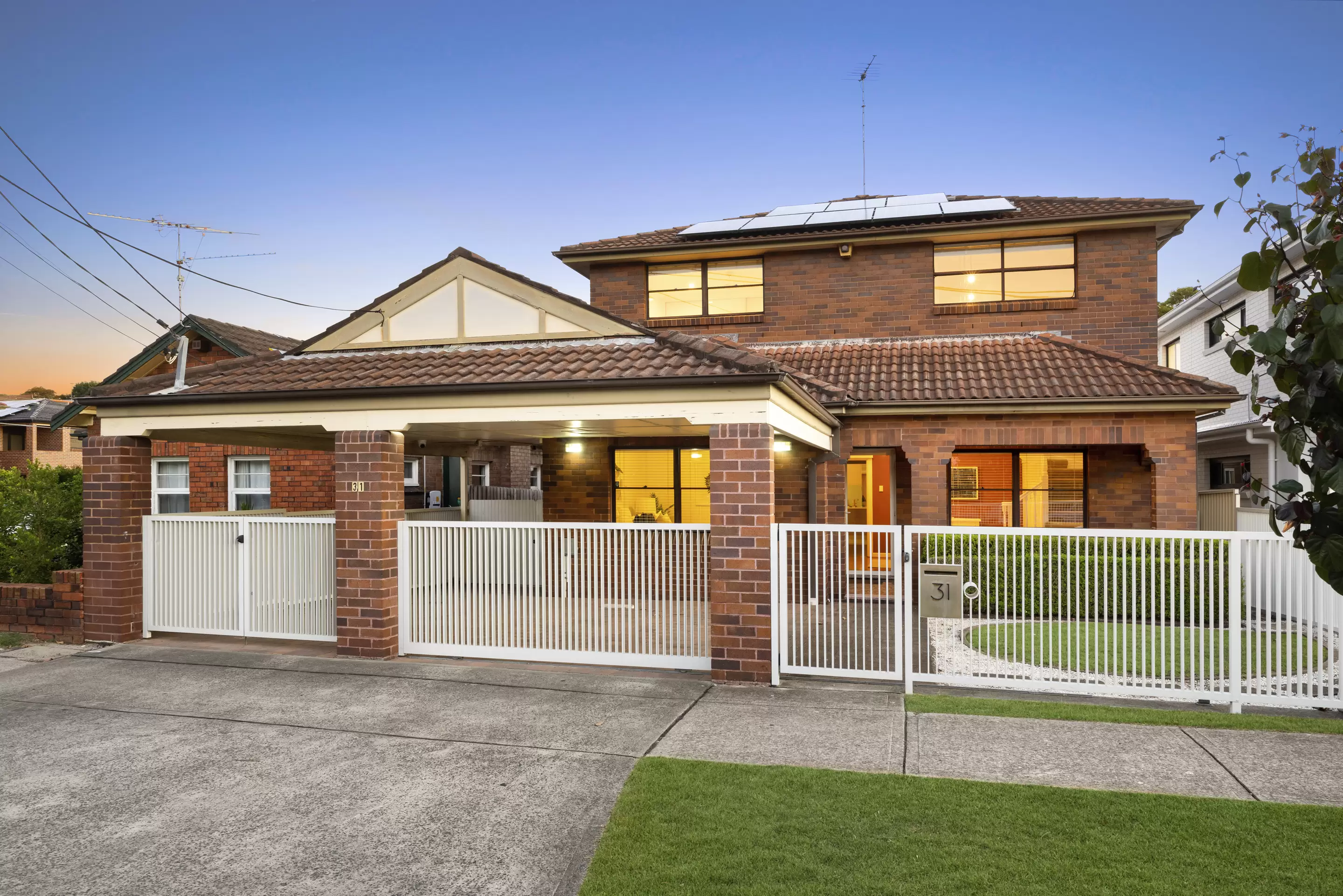 31 Chichester Street, Maroubra Sold by Sydney Sotheby's International Realty - image 1
