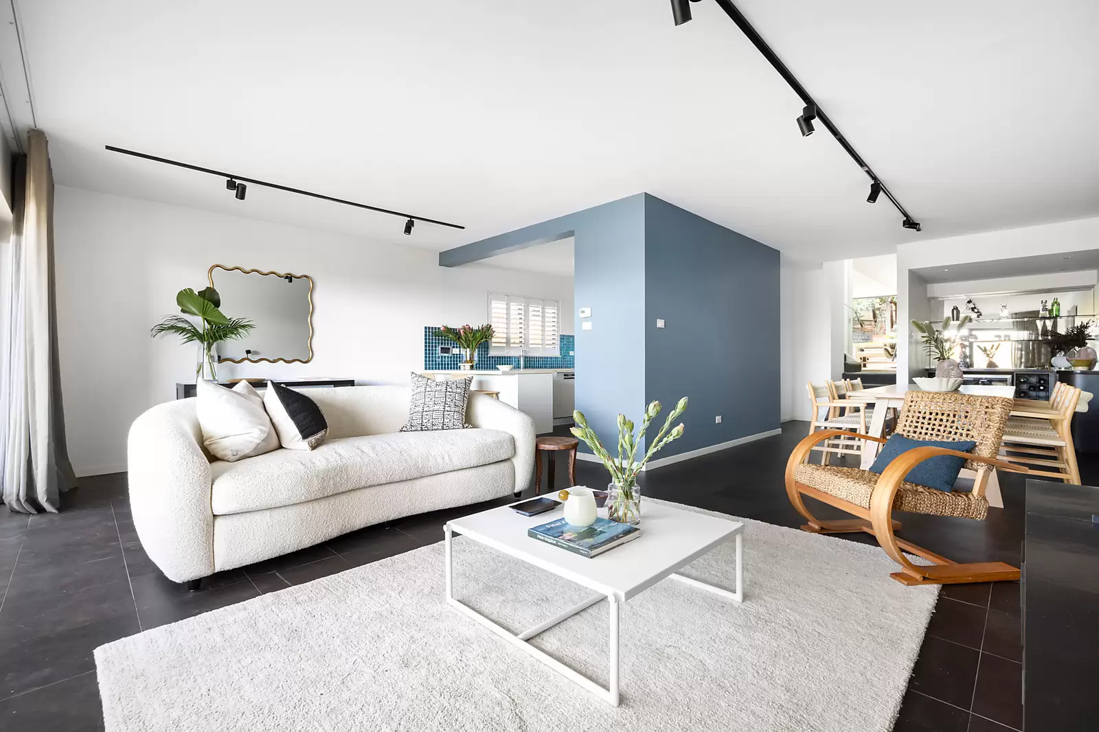 156 Brook Street, Coogee Sold by Sydney Sotheby's International Realty - image 3
