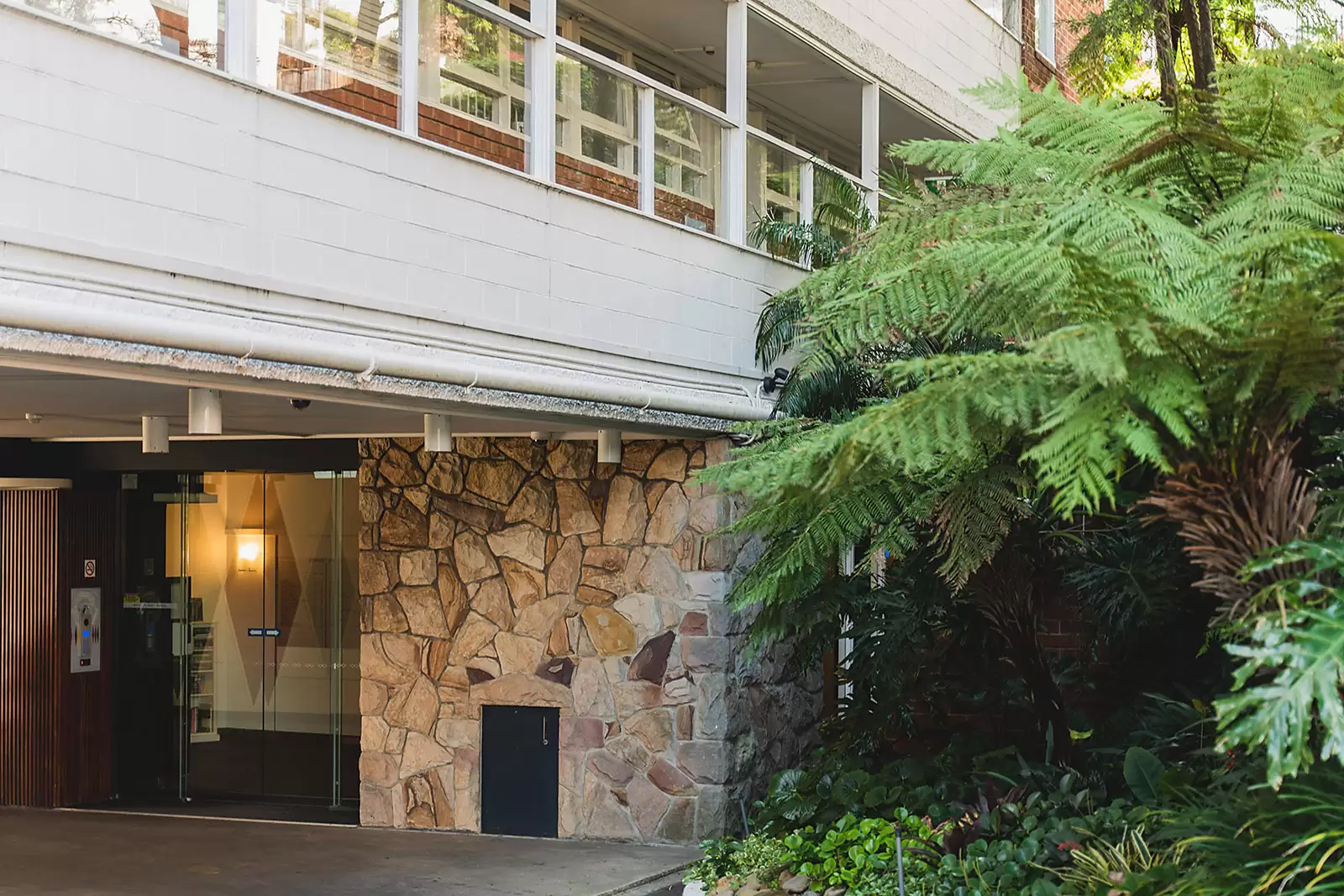 24/11 Yarranabbe Road, Darling Point Sold by Sydney Sotheby's International Realty - image 14