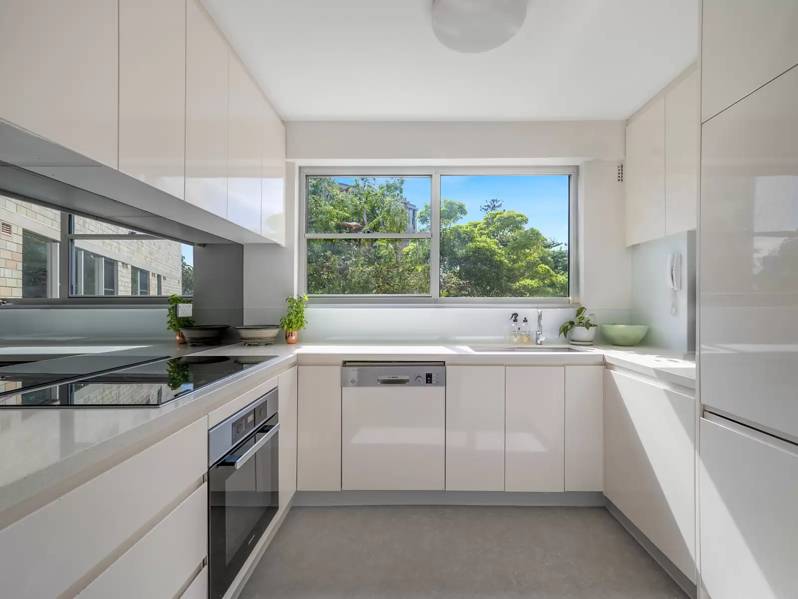17/5 St Marks Road, Darling Point Sold by Sydney Sotheby's International Realty - image 3