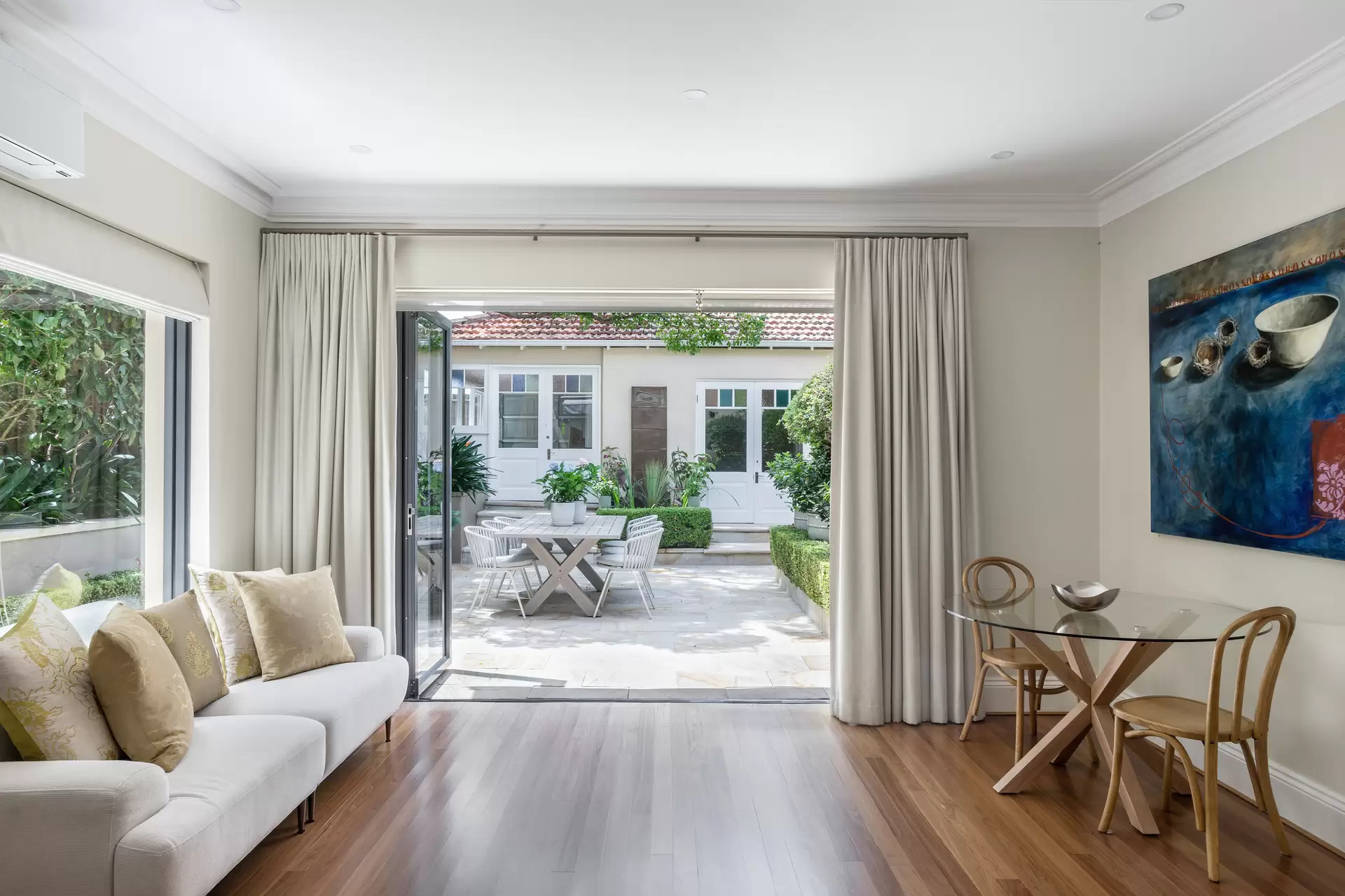 69 Cremorne Road, Cremorne Point Sold by Sydney Sotheby's International Realty - image 1